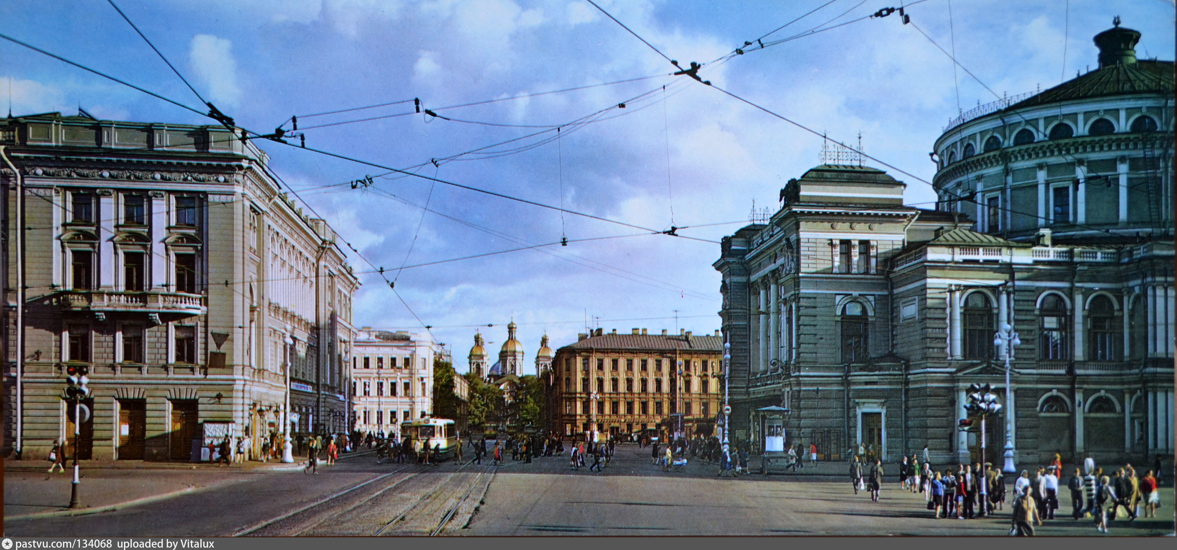 Театральная площадь в Санкт-Петербурге