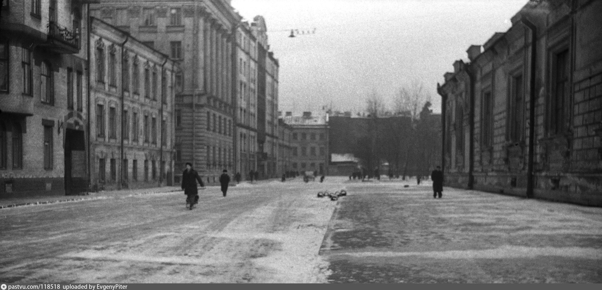 Санкт петербург после. Ленинград улица Пестеля в блокаду. Ул Коломенская Ленинград 1942. Ломанский переулок Санкт-Петербург. Улица Карловская город Ленинград.