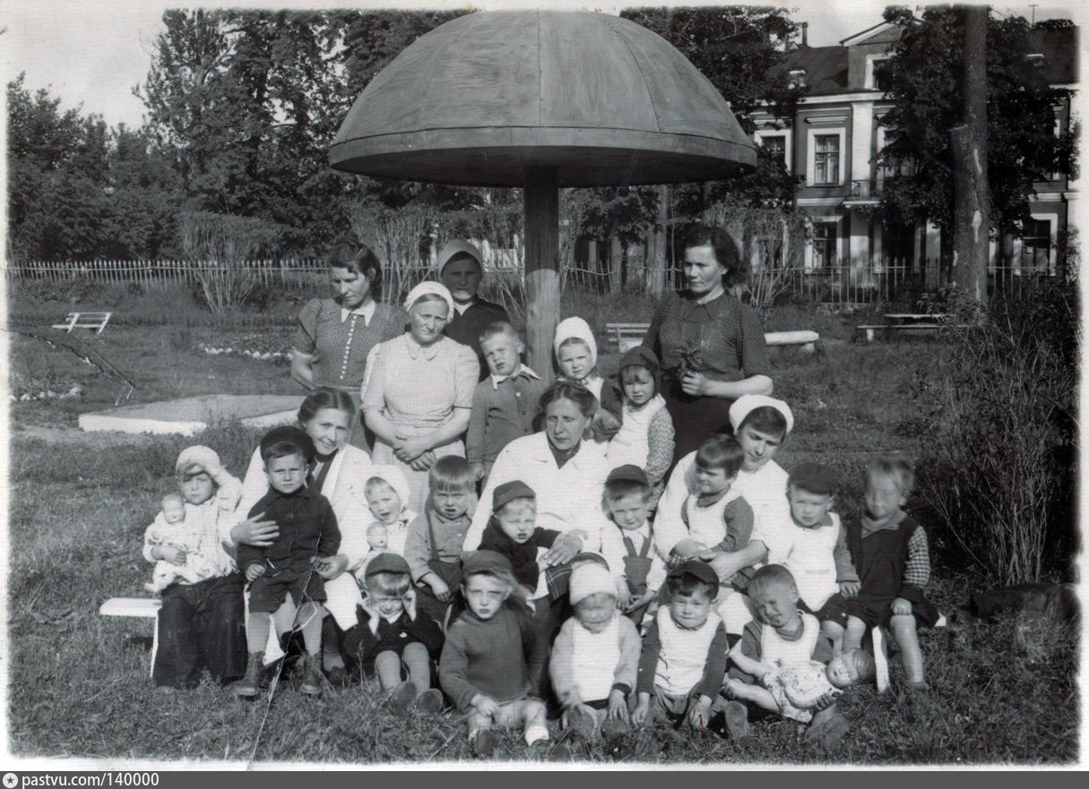 Школа 1949 год. Старые детские сады. Довоенный детский сад. Старые детские дома. Первые детские сады.
