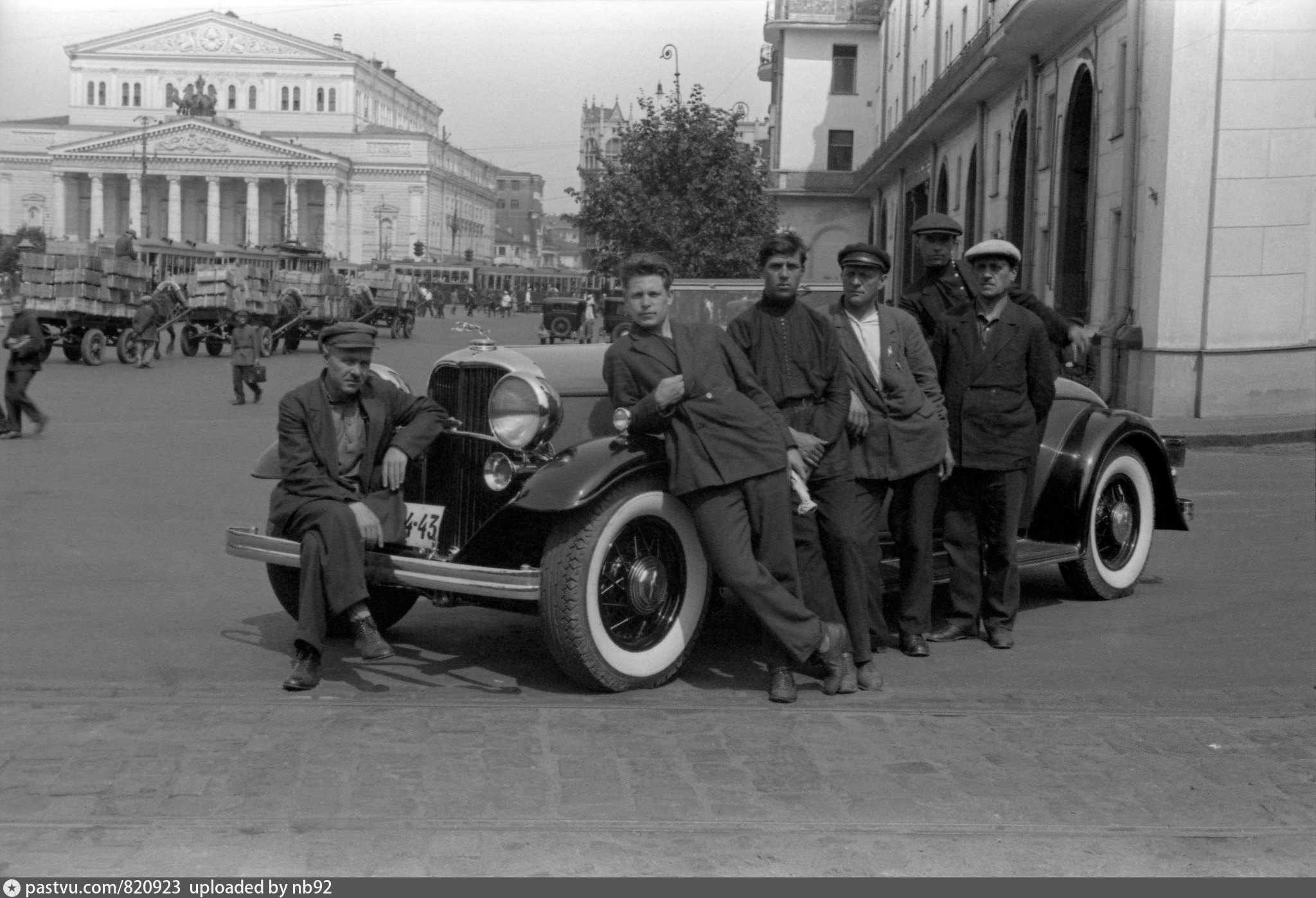 Москва 1933 года. Moscow 1933. Москва 1933. Парк автомобилей. Москва 1933 в цвете.