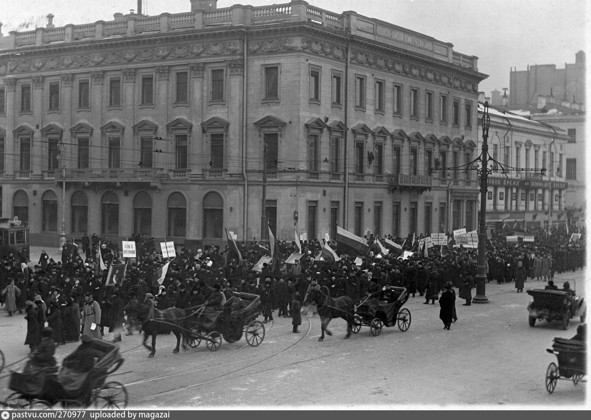 Петроград. Невский проспект 1917 год. Санкт Петербург 1915. Невский проспект 1915. Санкт-Петербург Невский проспект 1917 год.