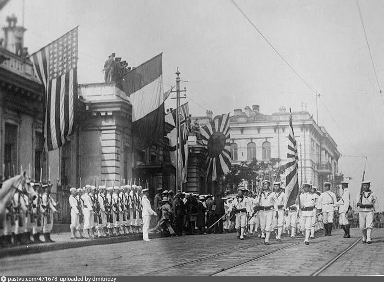 Иностранная оккупация. Владивосток парад интервентов 1918. Японские интервенты Владивосток 1918. Японские войска во Владивостоке в 1918 году. Японская интервенция на Дальнем востоке 1918.