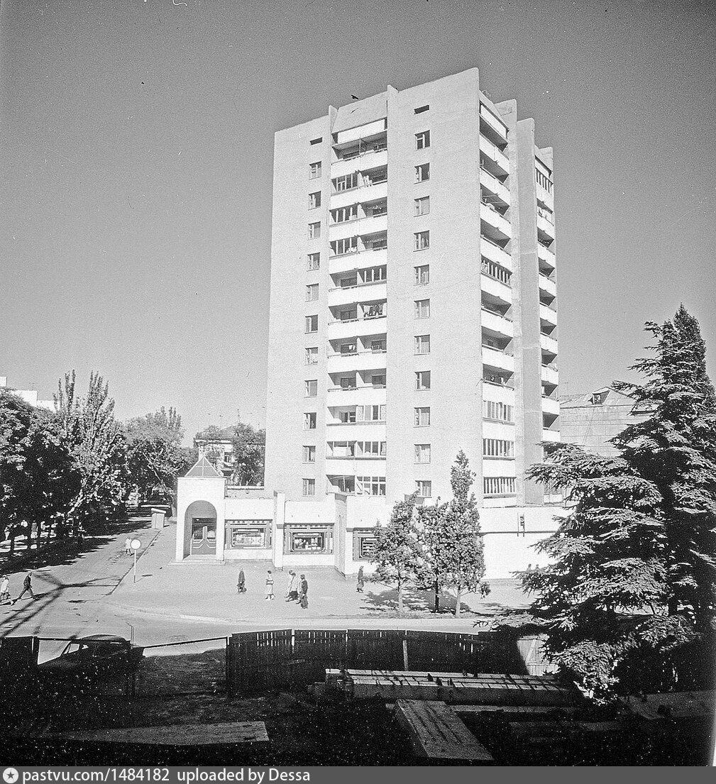 Крым 1990 годов. Алушта 1990г. Земская 6 Феодосия фото.