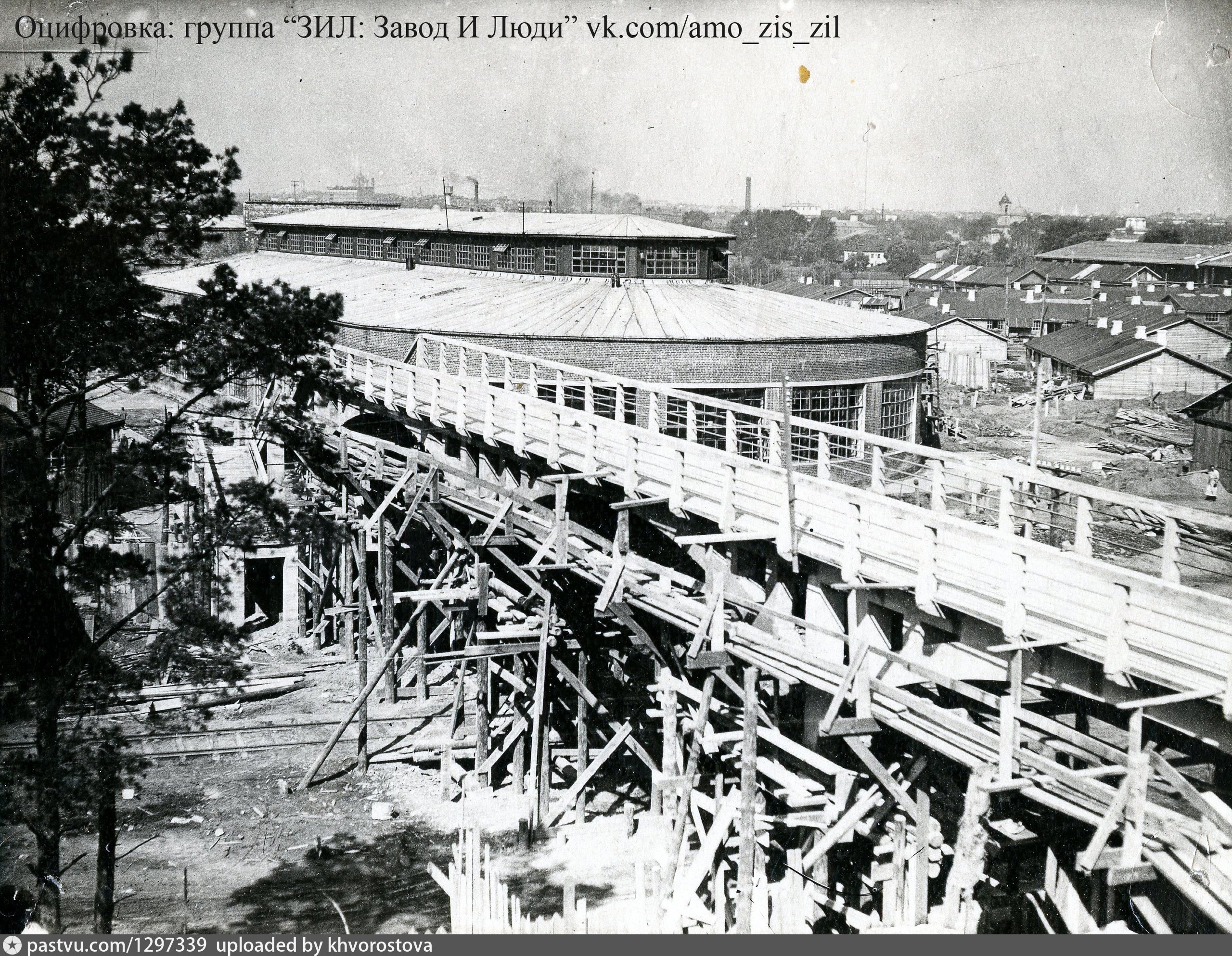 Стройки 1930 х годов 4 класс. ЗИЛ столовая. Столовая на ЗИЛЕ старые фото.