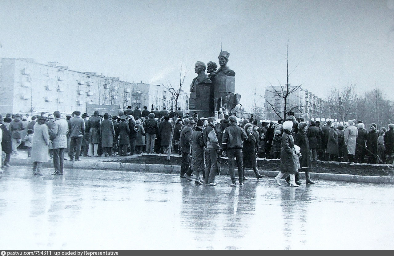 ржев площадь революции