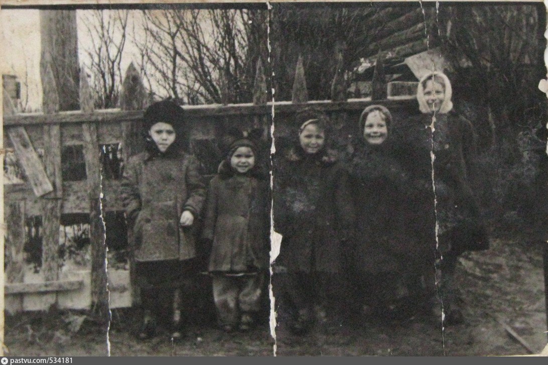 Село садовники. Деревня Дьяково в Коломенском. Коломенское Дьяковское кладбище. Деревня Садовники Коломенское. Село Дьяковское Москва.