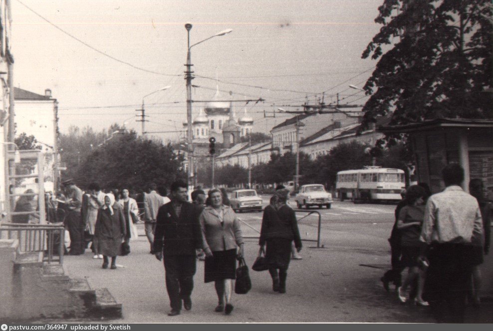 Ленинский советский. Площадь Ленина Тула СССР. Ленинский проспект 1975. Тула проспект Ленина 1985 год. Проспект Ленина 1975 года Челябинск.