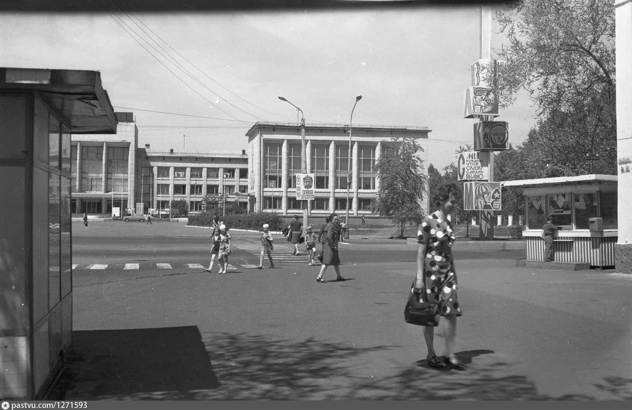 Ламповый комсомольск история города юности в фотографиях