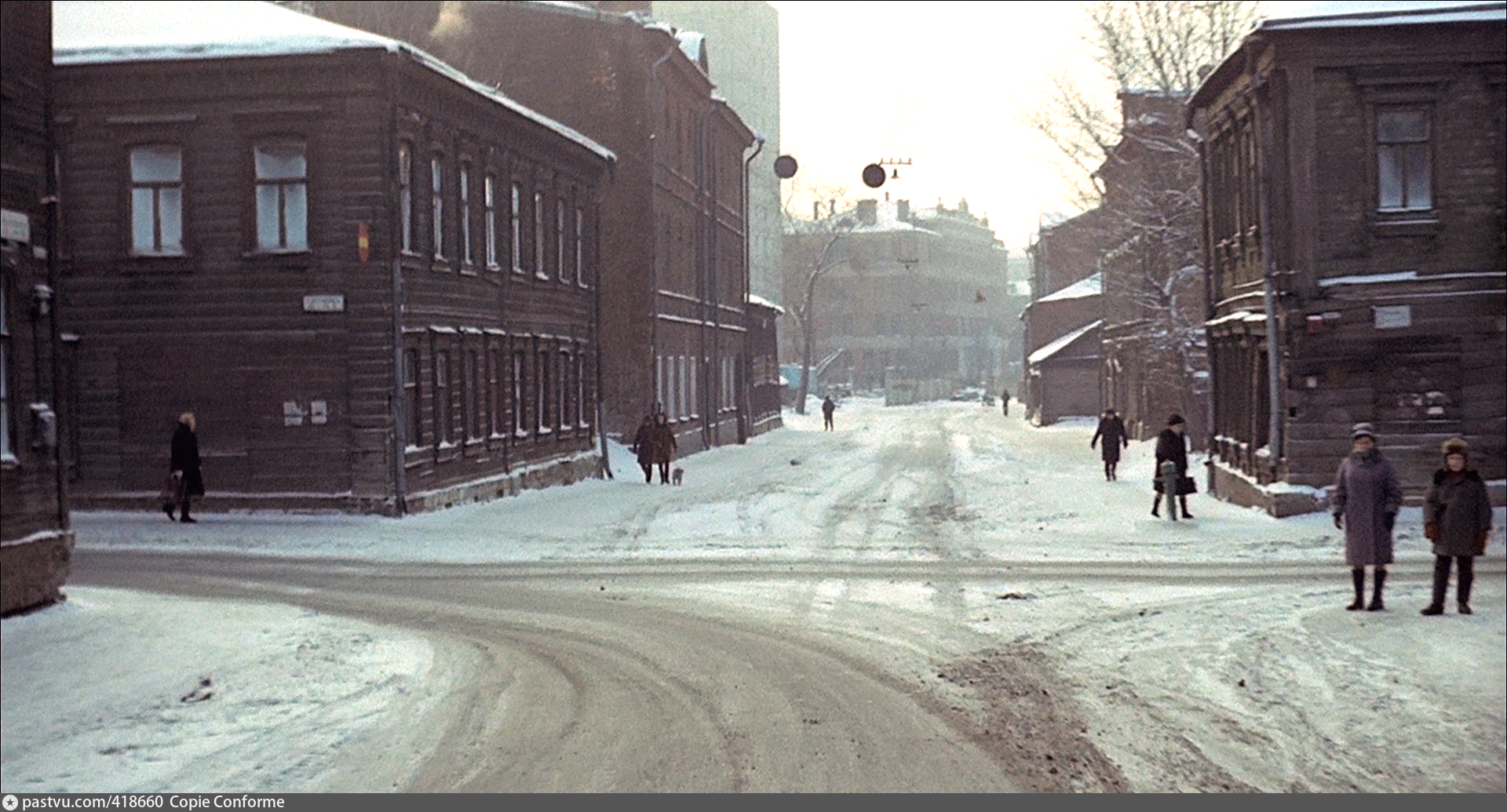 Малая Переяславская Москва 60е. Малая Переяславская улица в 60-е годы. Большая Переяславская улица Москва. Крестовский переулок история.