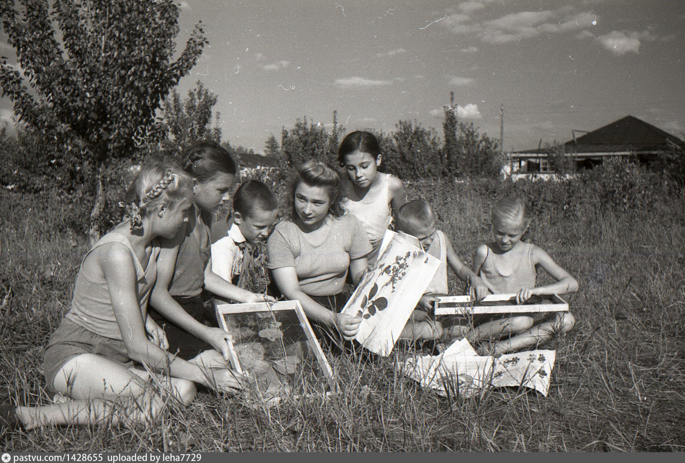 голые подростки в пионерлагере фото 76