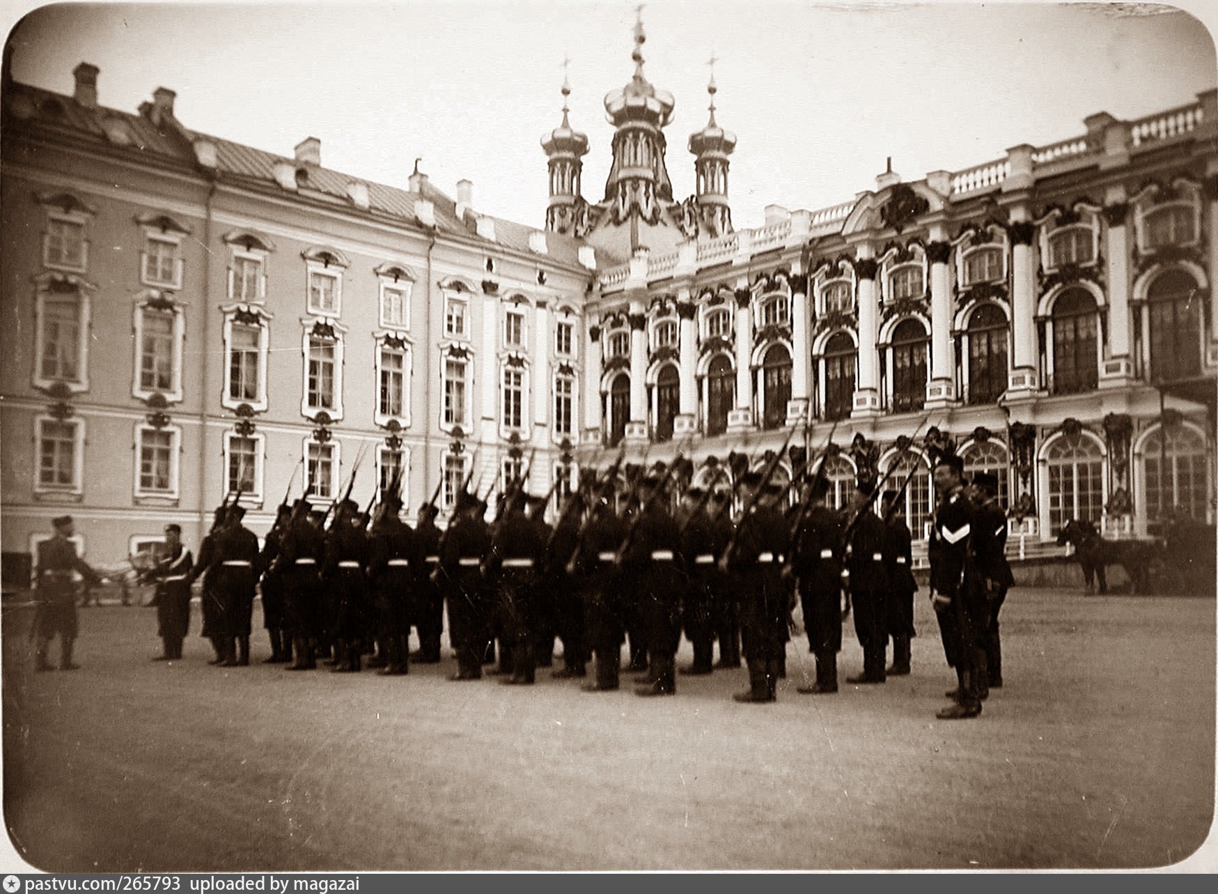 Екатерининский дворец 1917