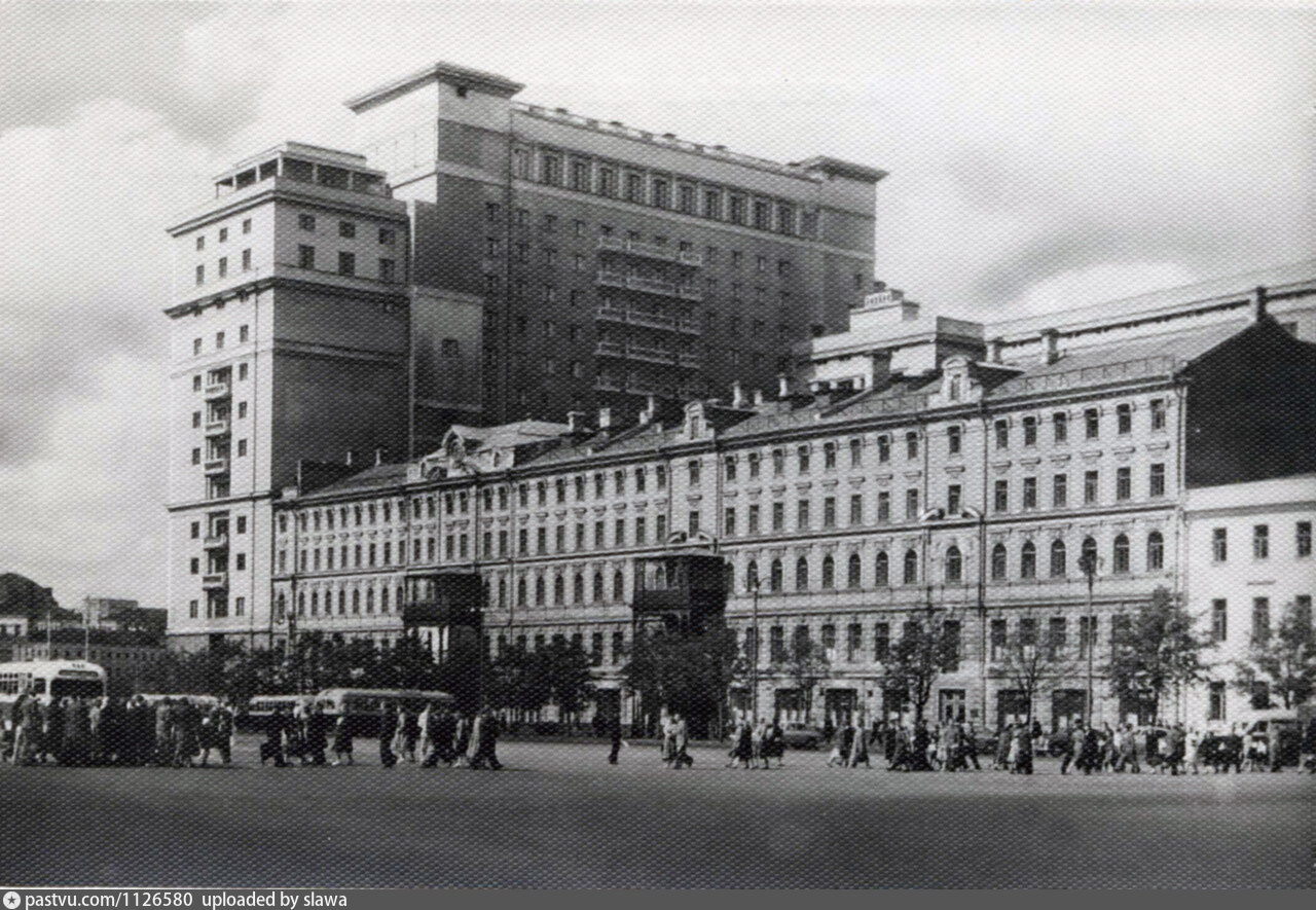 Где находилась гостиница москва. Гостиница Гранд отель Москва 19 век. Гостиница Москва 20 век Москва. Гостиница Москва 1950-е. Гостиница Москва 1942 год.