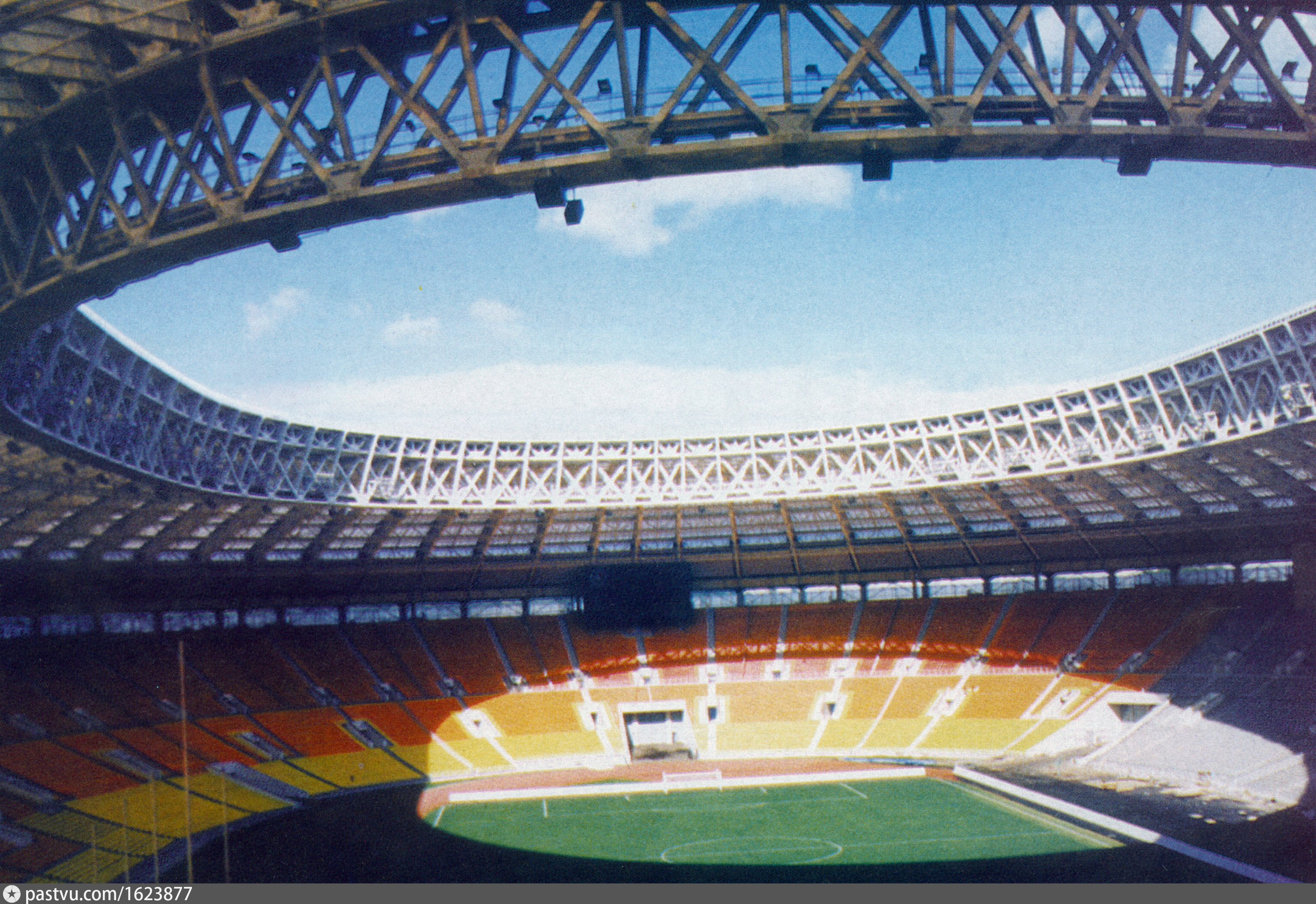 Стадион лужники. Кристалл Лужники 1970. Стадион Лужники СССР. Центральный стадион. БСА Лужники.