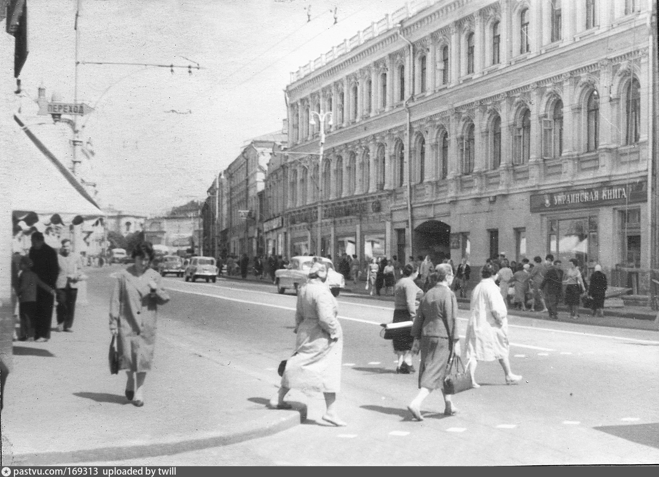 Москва арбат 17. Арбат 1960. Москва Арбат 1935. Старый Арбат Москва в 1960 годы. Арбатская площадь 1960.