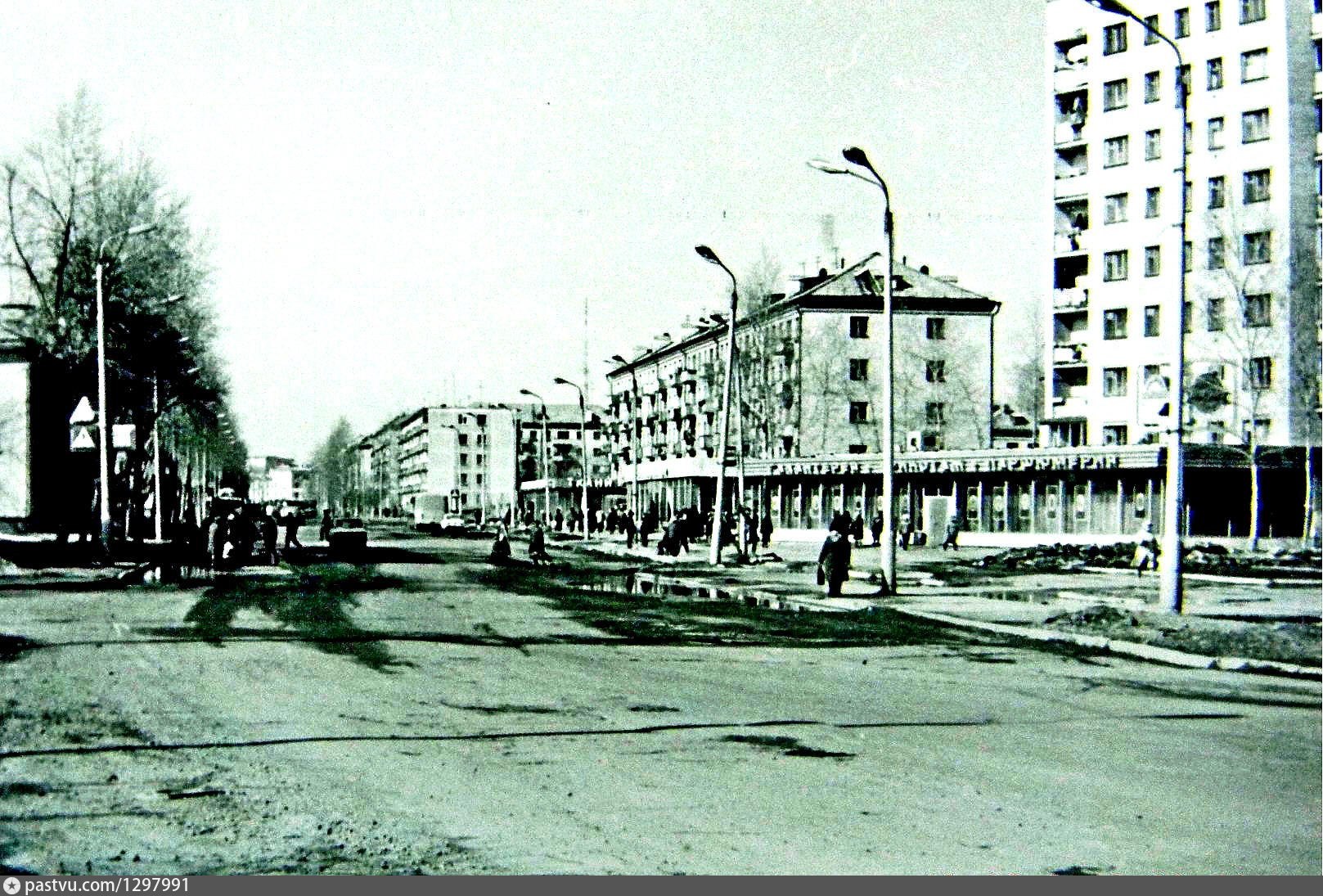 Кадры октябрьский. Октябрьский проспект Петрозаводск 1910 ретро.