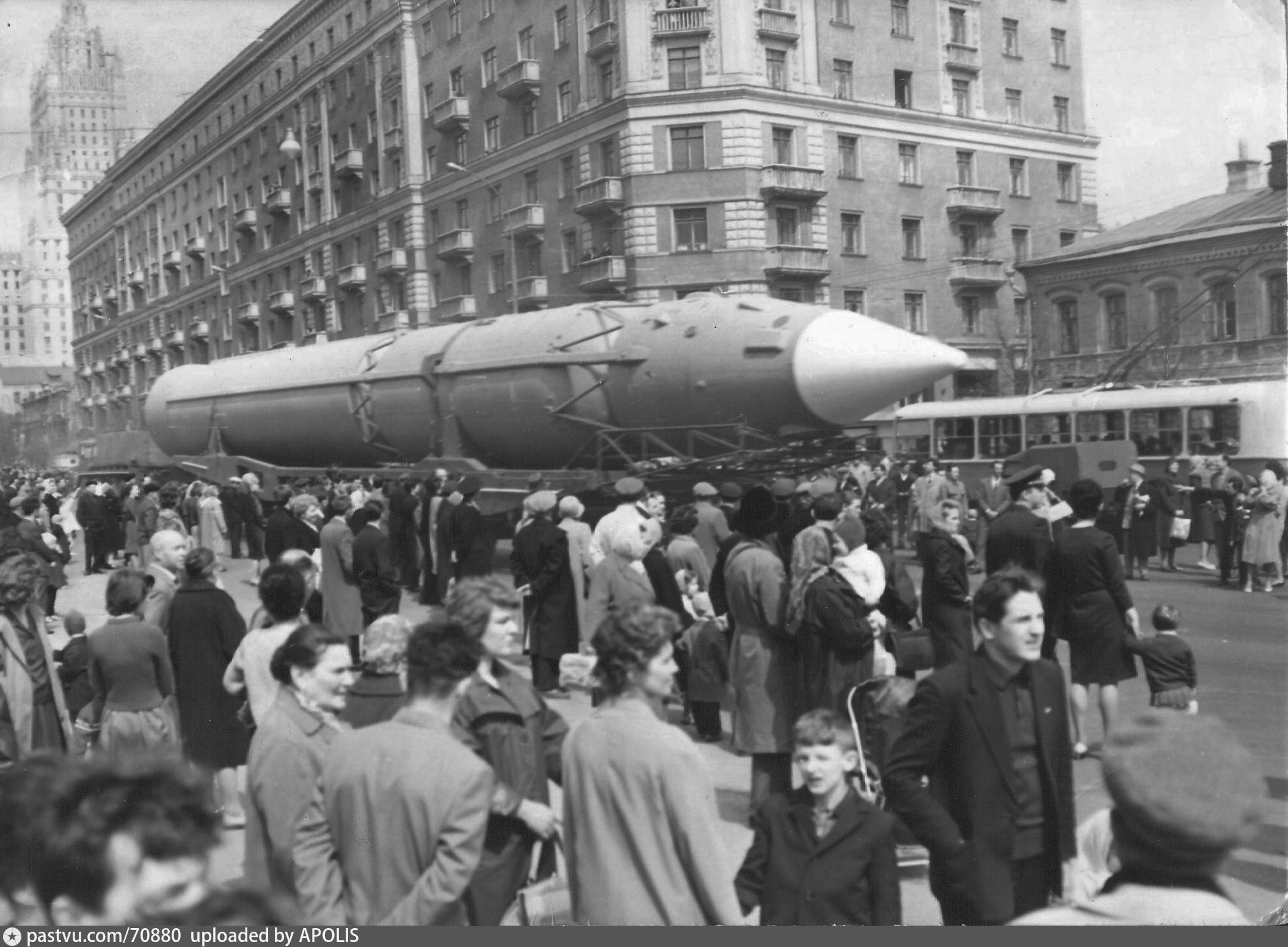 1957 год первый в истории. Парад 1957 года в Москве. 1 Мая 1967 парад. Москва 1969 год. Ракеты на парадах СССР.