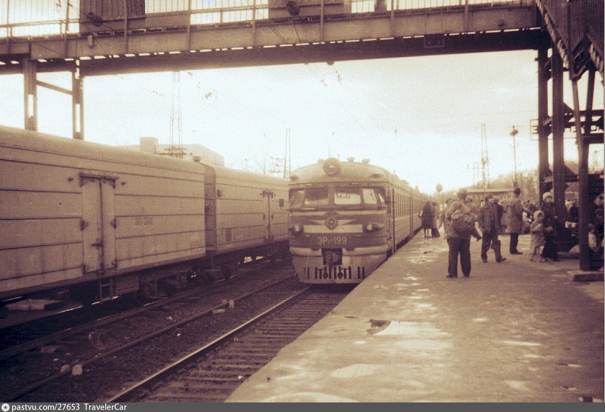 Коломна туту. Станция Коломенское. Станция Коломенское электричка. Станция Старая Коломна. Платформа станции Коломна старые фотографии.