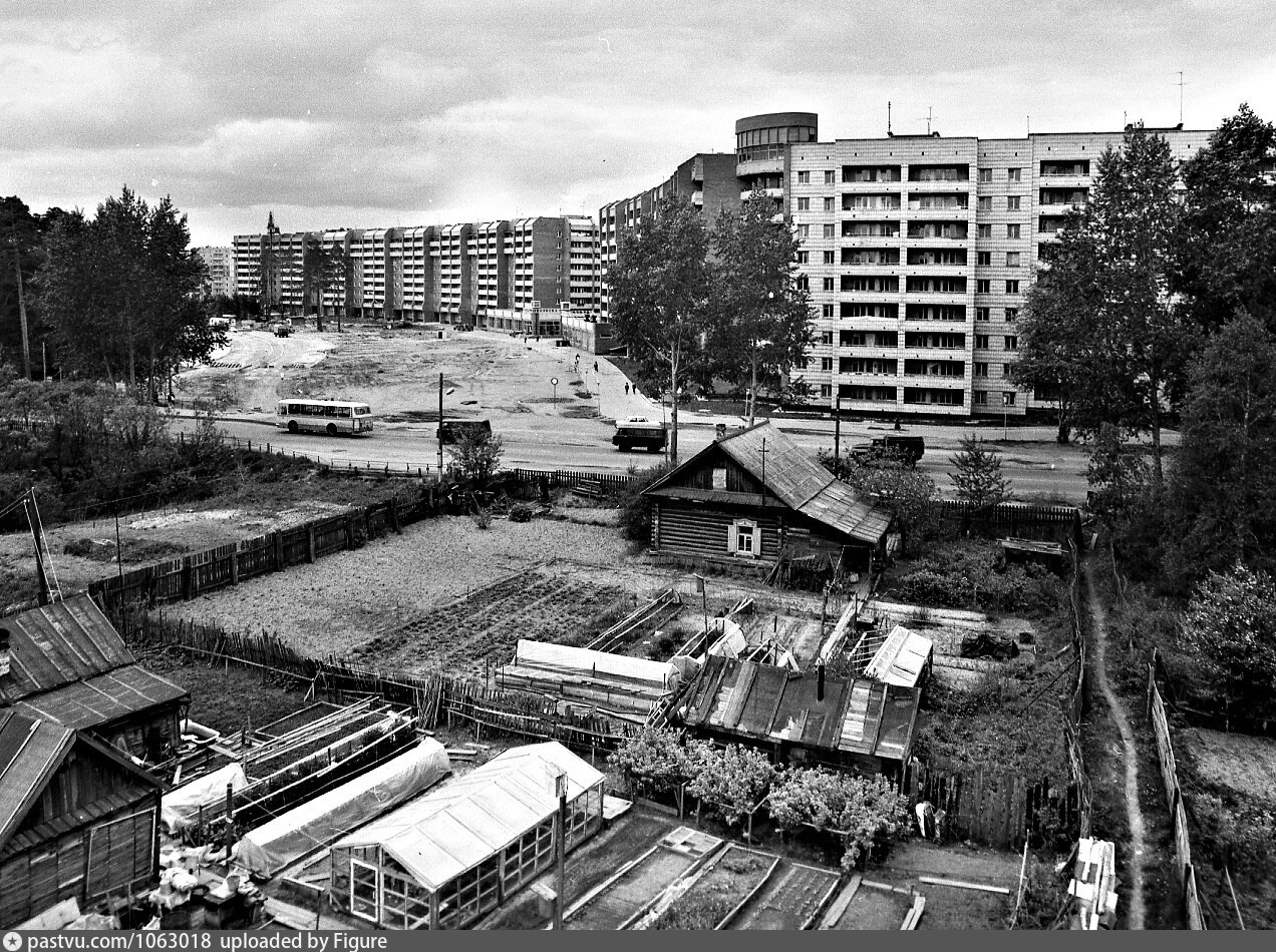 Год постройки 1975. Томск-7 Северск. Северск ретро Северск. Томск 7 закрытый город. Северск старый город.