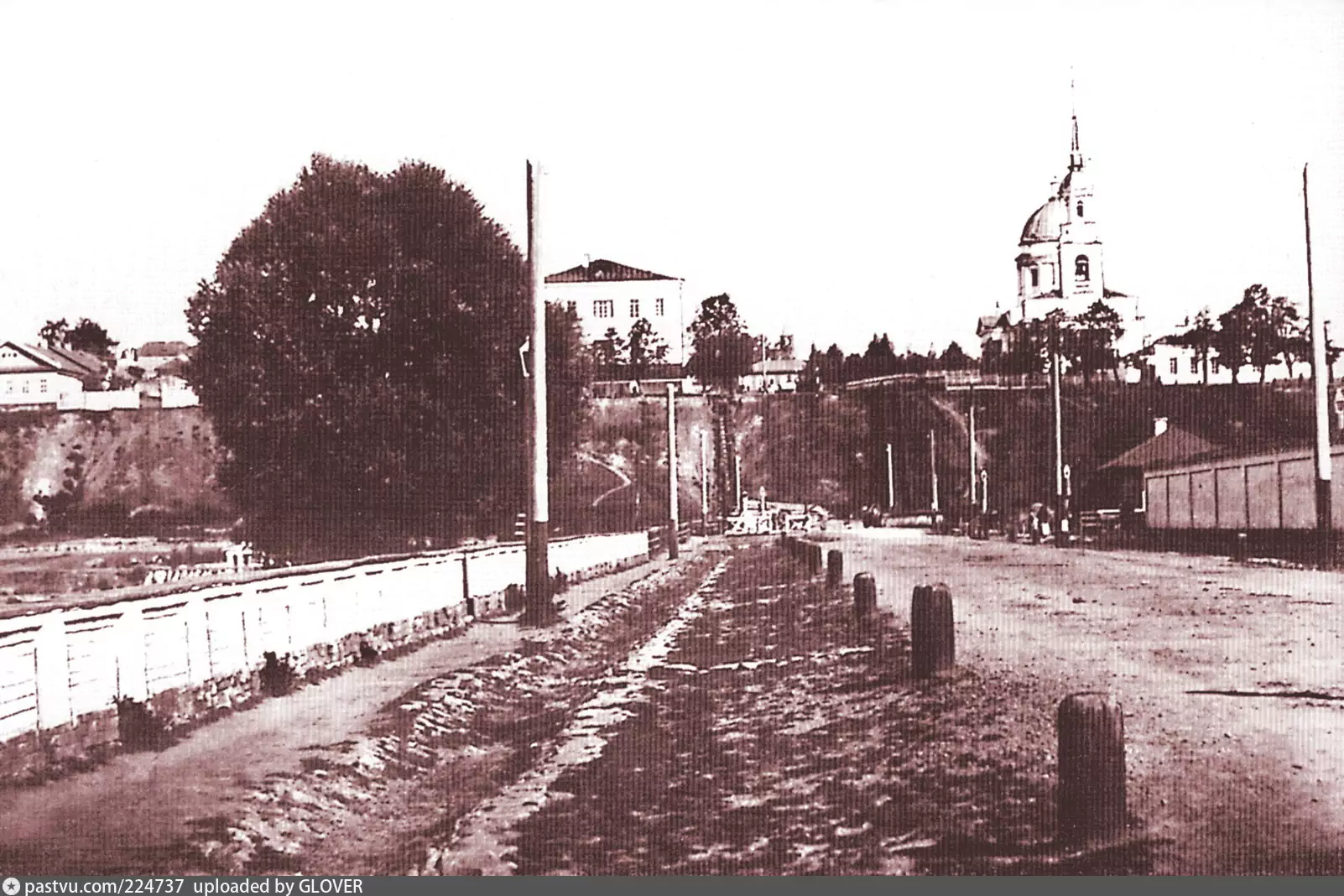 История ижевска. Собор Александра Невского в Ижевске старое. Ижевск старые фотографии. Ижевский завод вид Нагорной части.