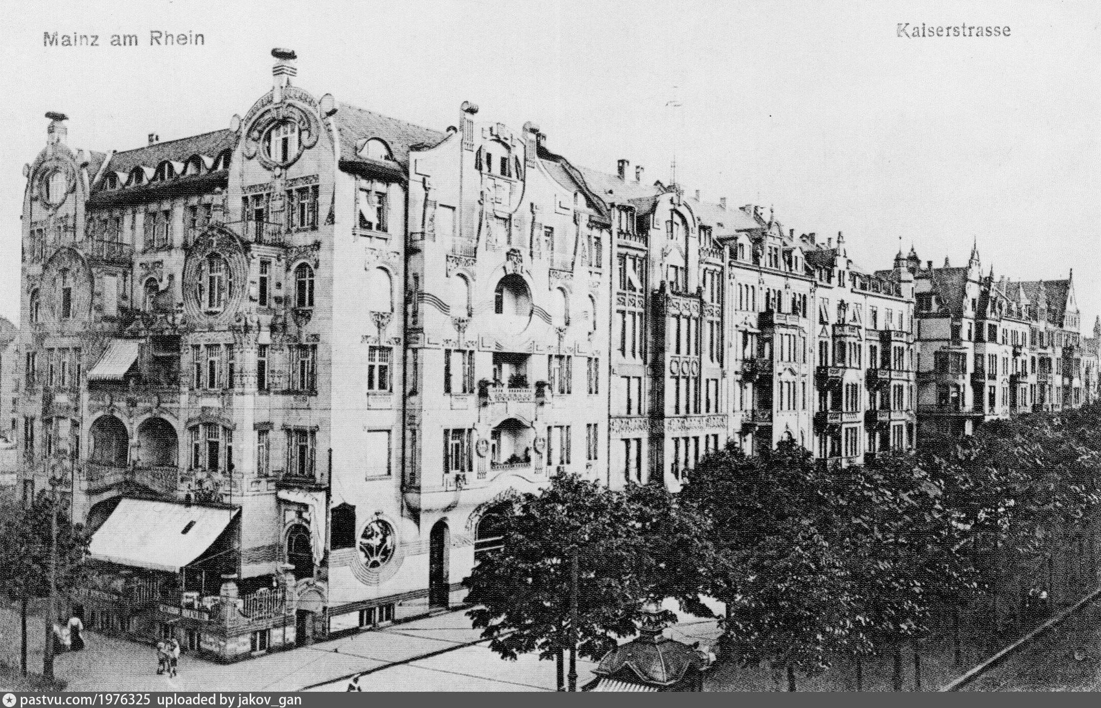 Rheinallee Ecke Kaiserstraße 