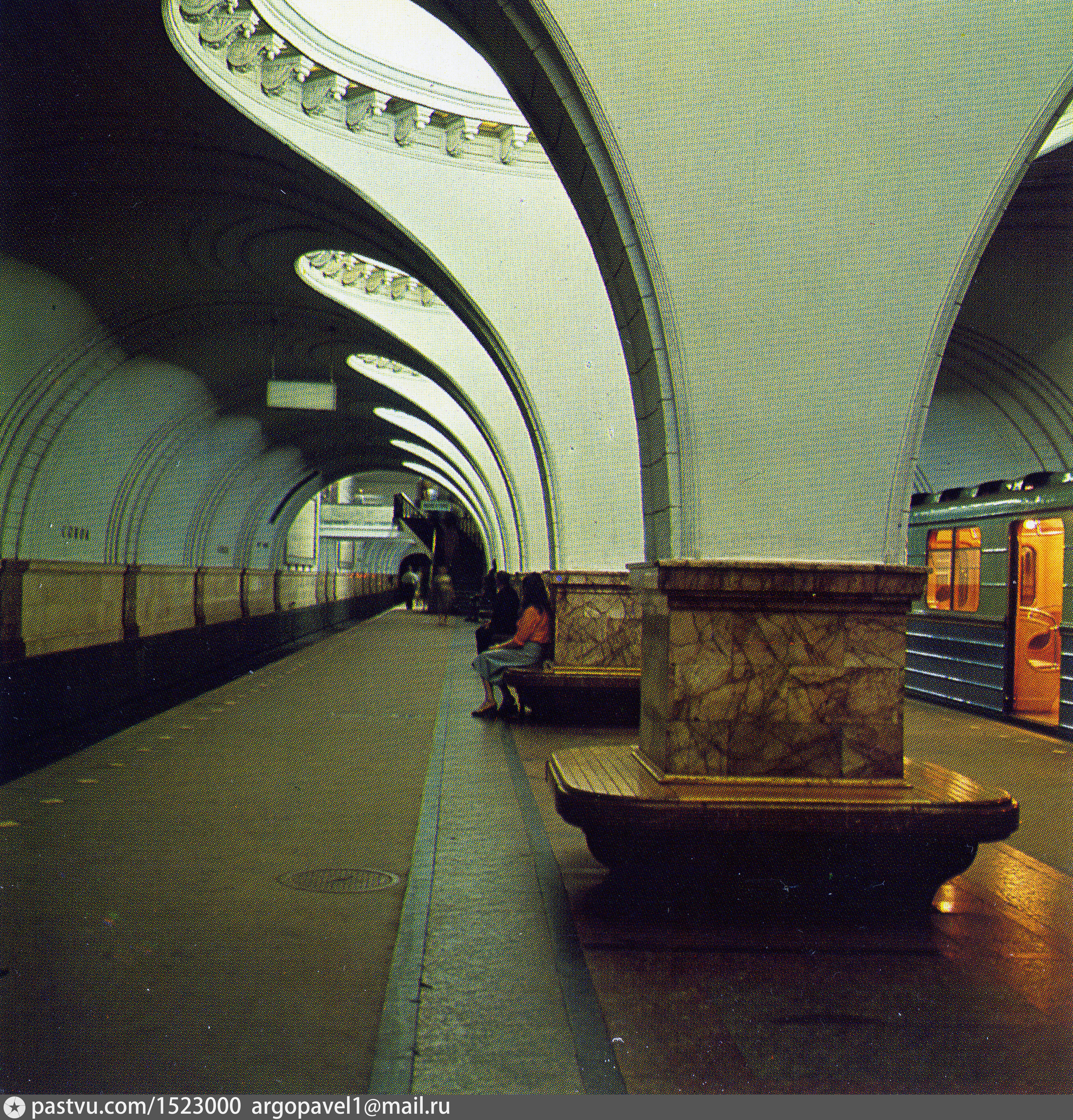 Метро сокол. Станция метро Сокол. Станция метро Сокол Москва. Метро Сокол 1990. Станция метро Сокол 1965.