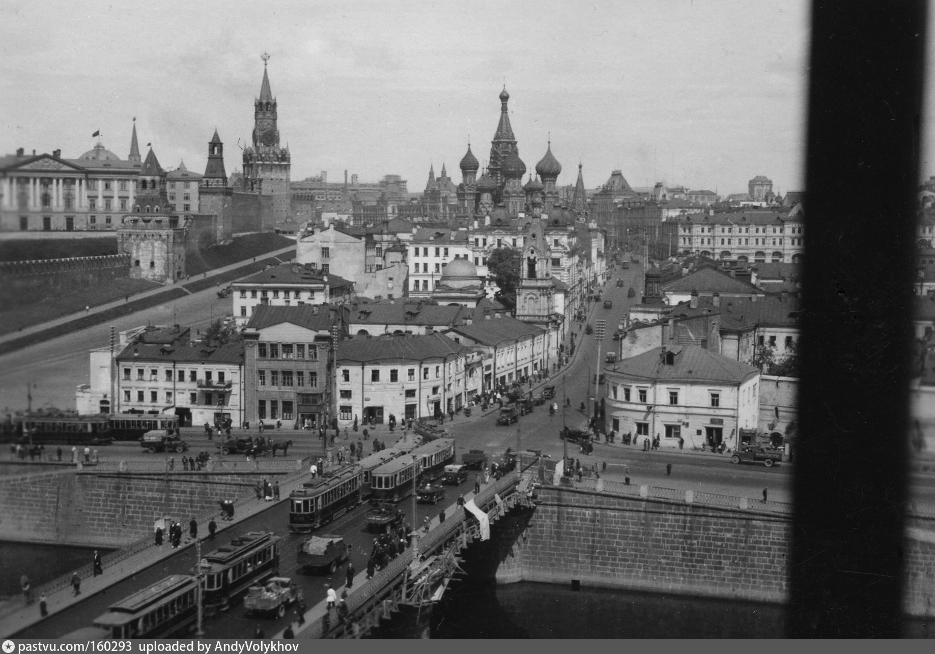 Какая старая москва. Зарядье 30е. Зарядье 19 век. Москва 1920г Кремль. Старый Москворецкий мост Москва.