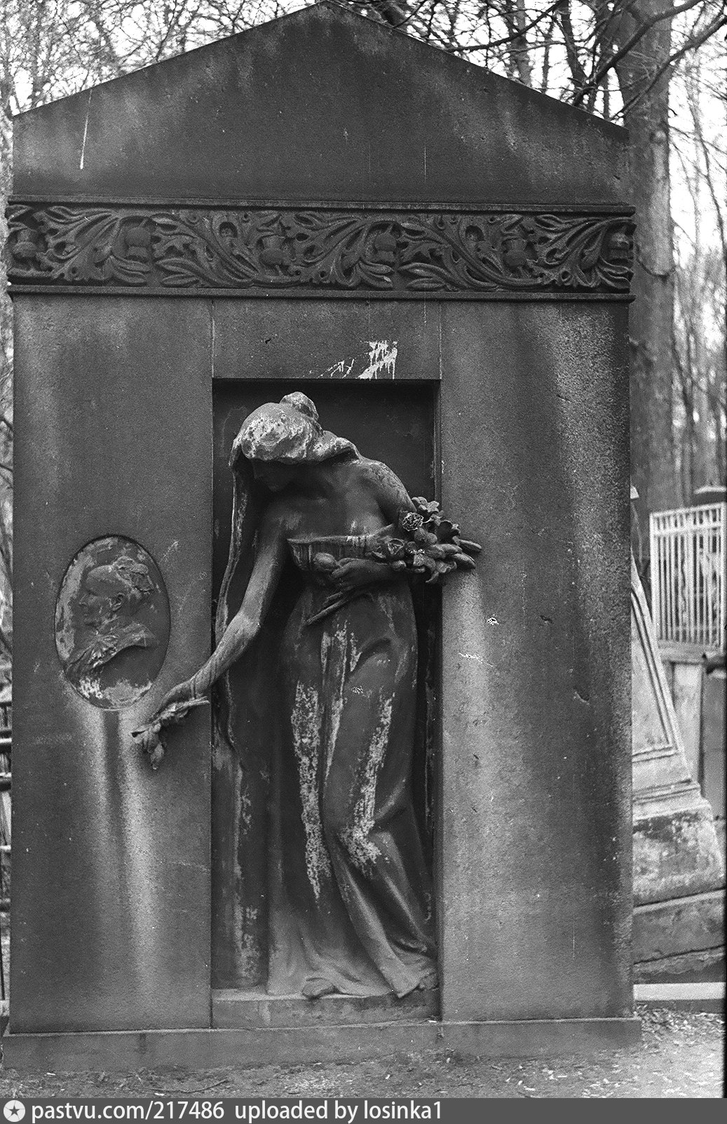 Введенское кладбище вампирка