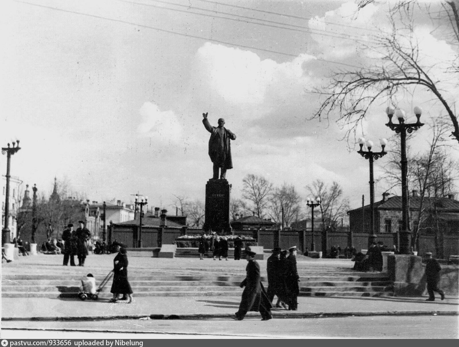 Памятник Ленину Иркутск