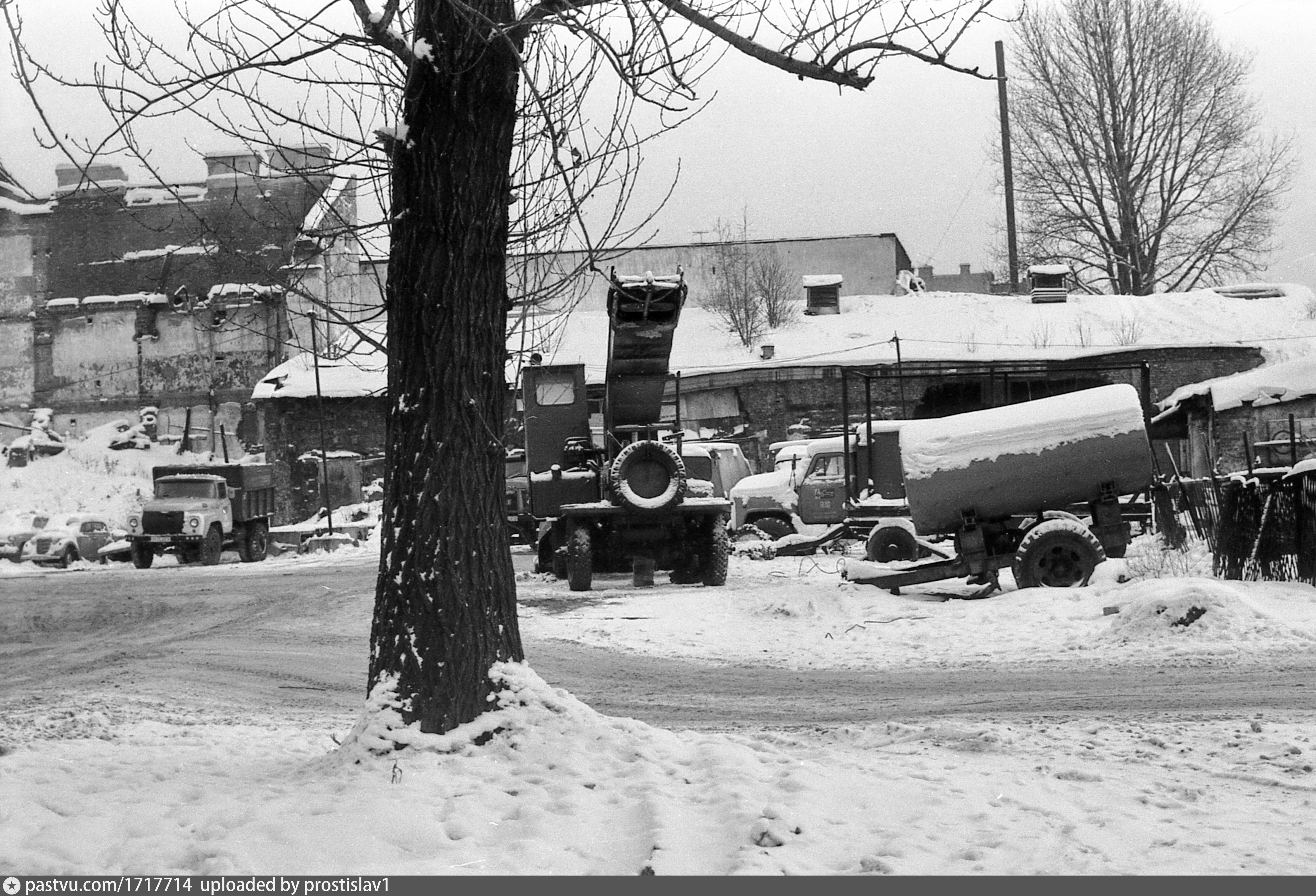 самолет на красной площади 1987