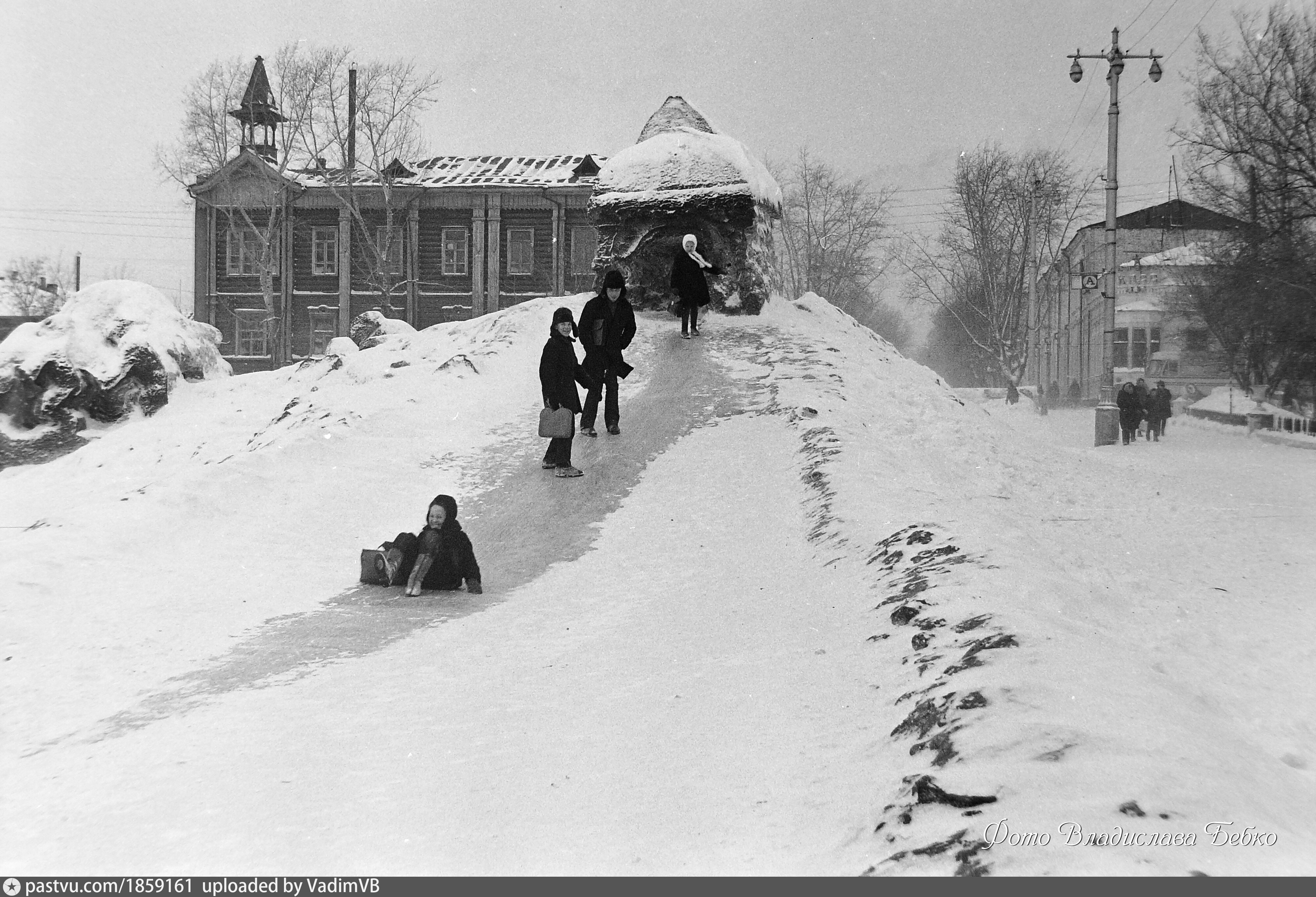 Барнаул 22 черно белое