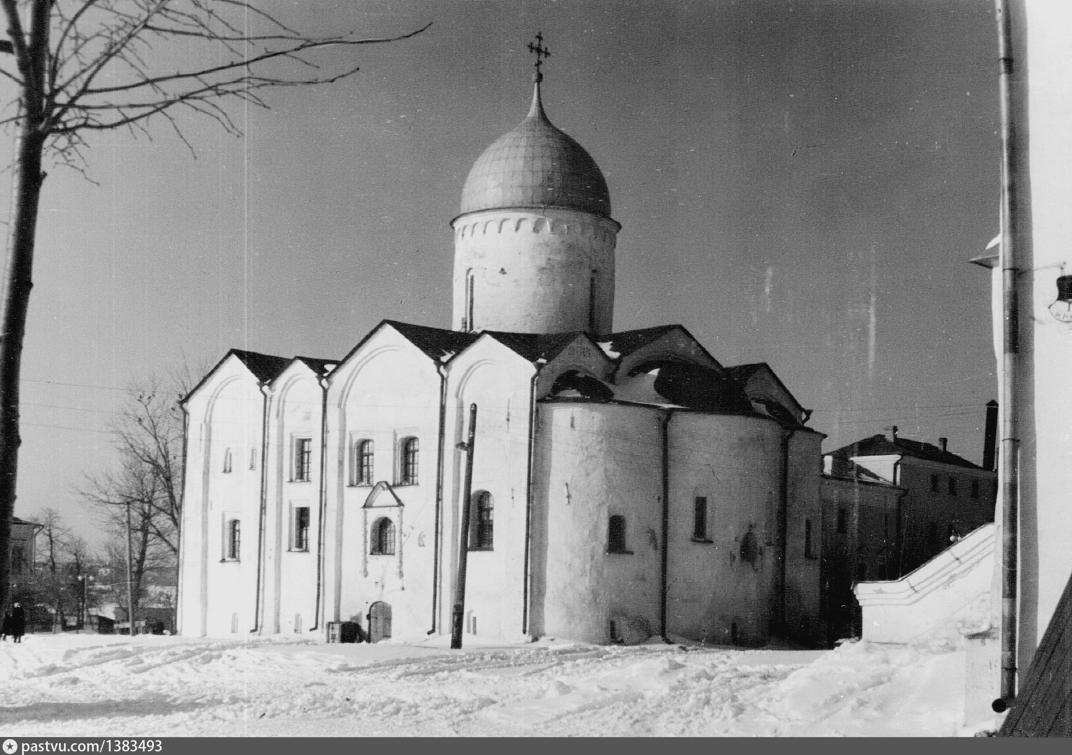 Церкви Ярославово Дворища Новгород