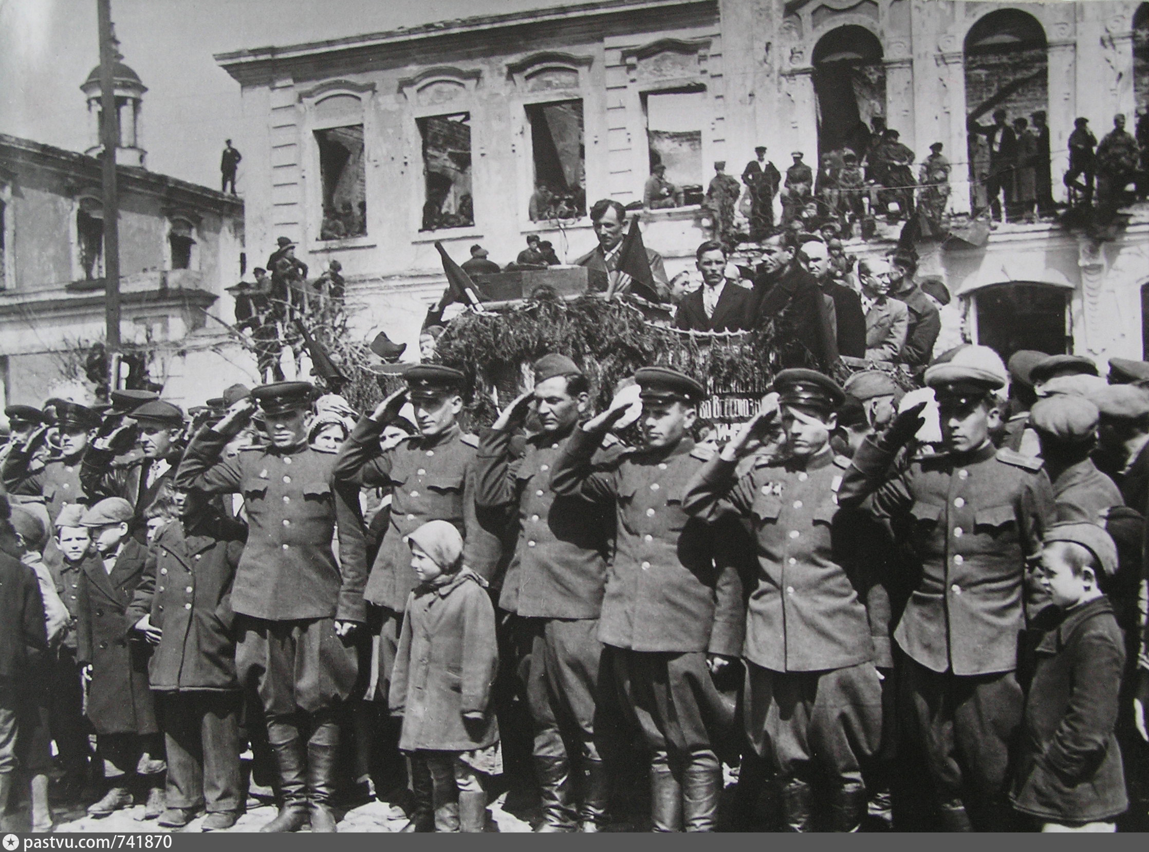 Victory Day Russia 1945. Празднование 9 мая 1945. День Победы 9 мая 1945г. Победа в Великой Отечественной войне.