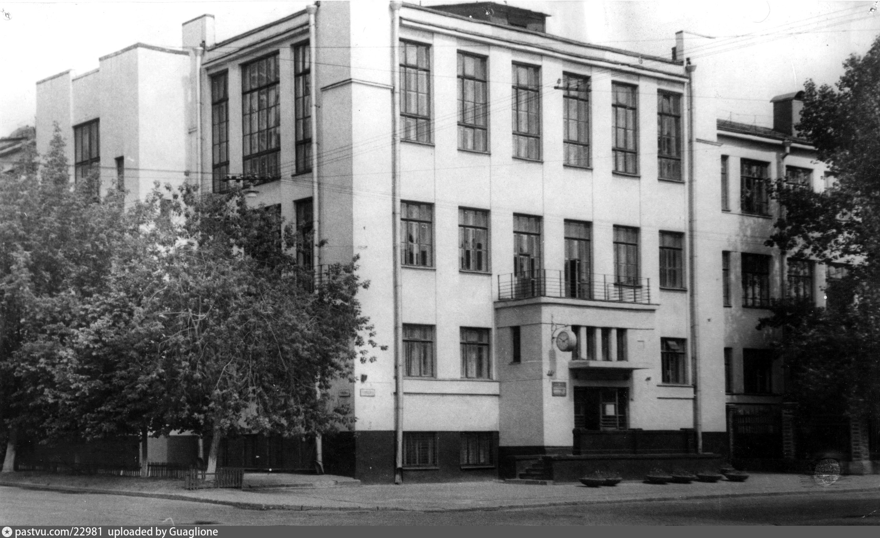 Русаковская улица школа