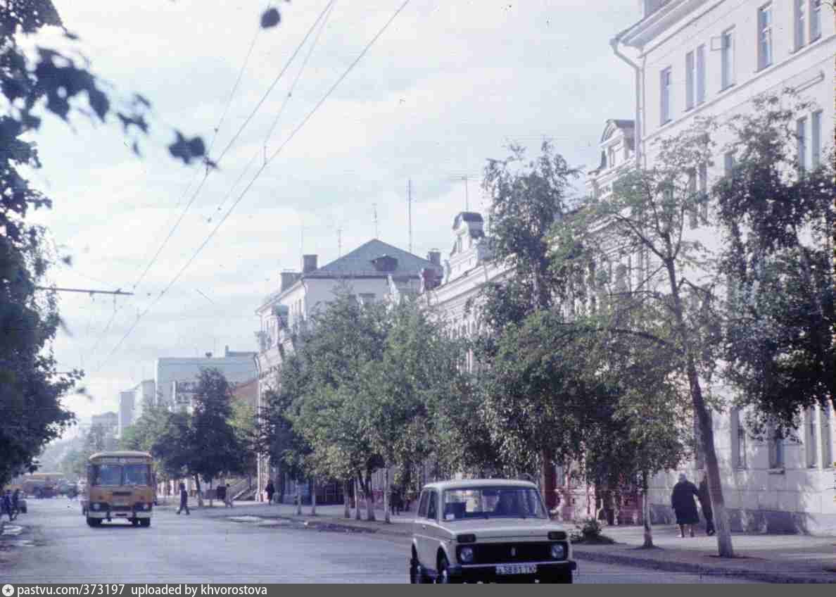 Улица республики 4. Тюмень 1990 год. Тюмень Республики 80. Тюмень 1990 год Республики. 1987 Год Тюмень.