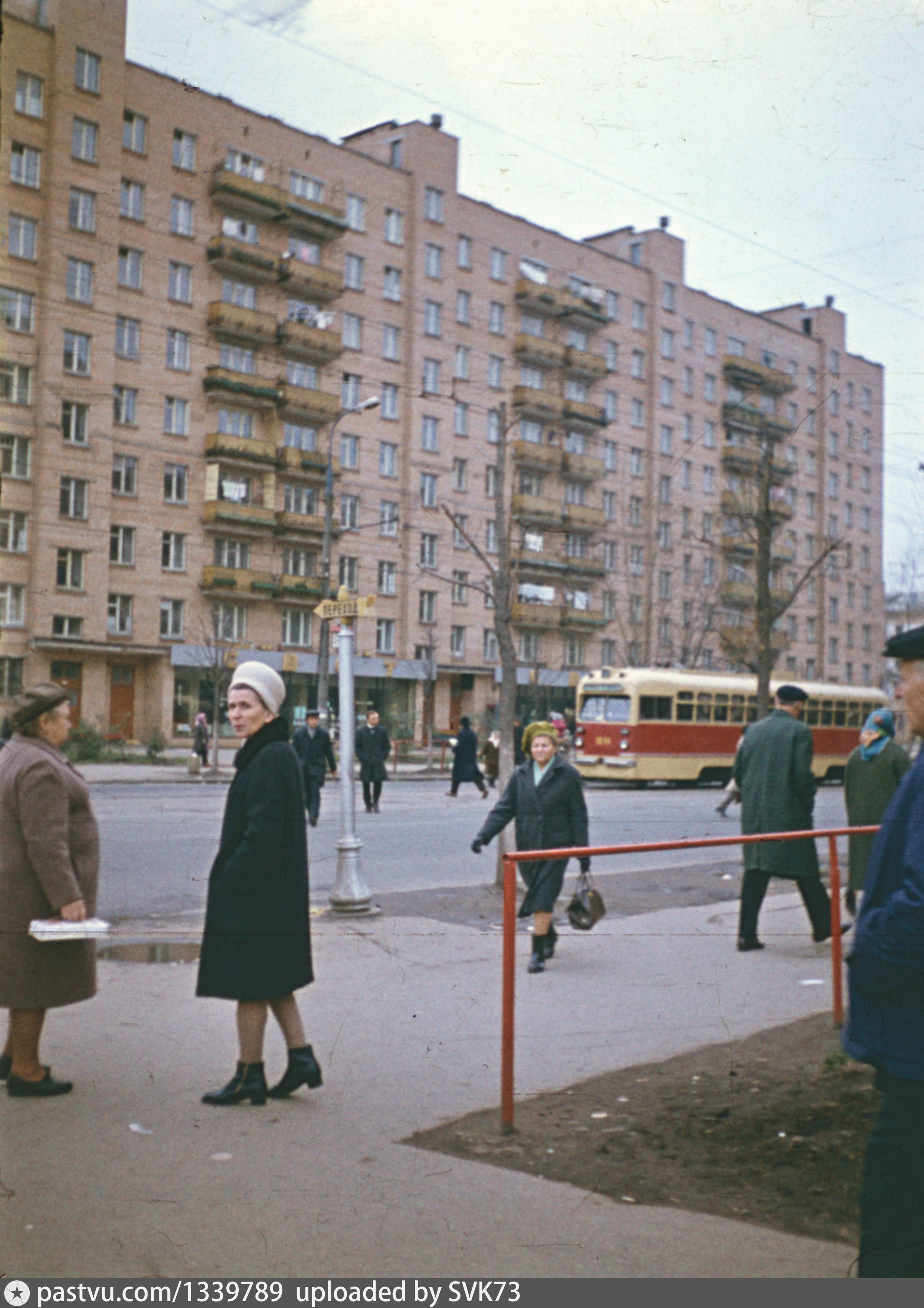 Улица Первомайская, дом 82. Магазин 