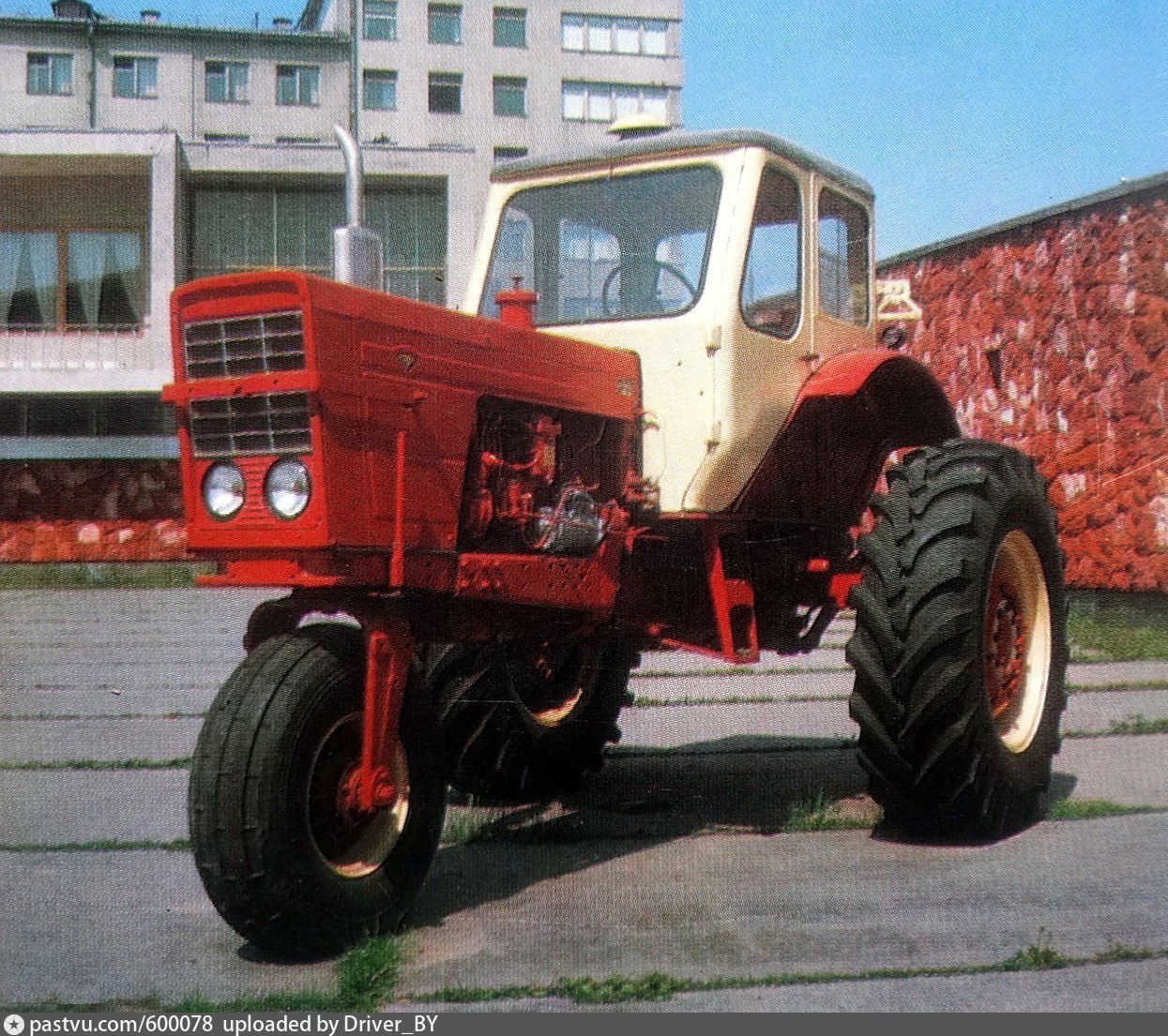 МТЗ-50 трактор