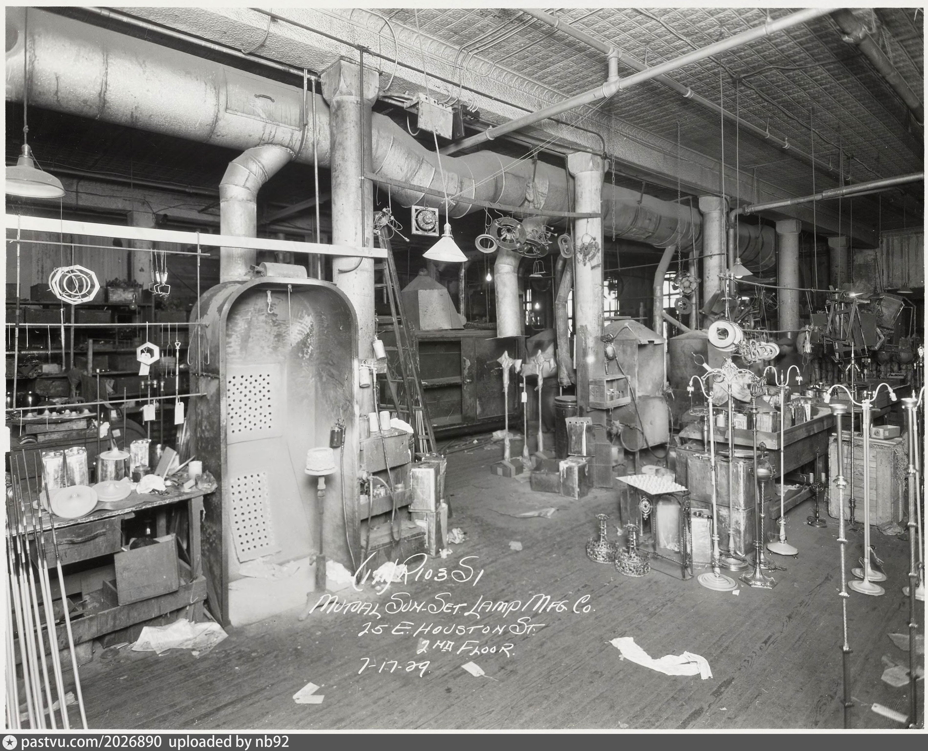 Mutual SunSet Lamp Mfg. Co., 25 East Houston Street, 2nd floor