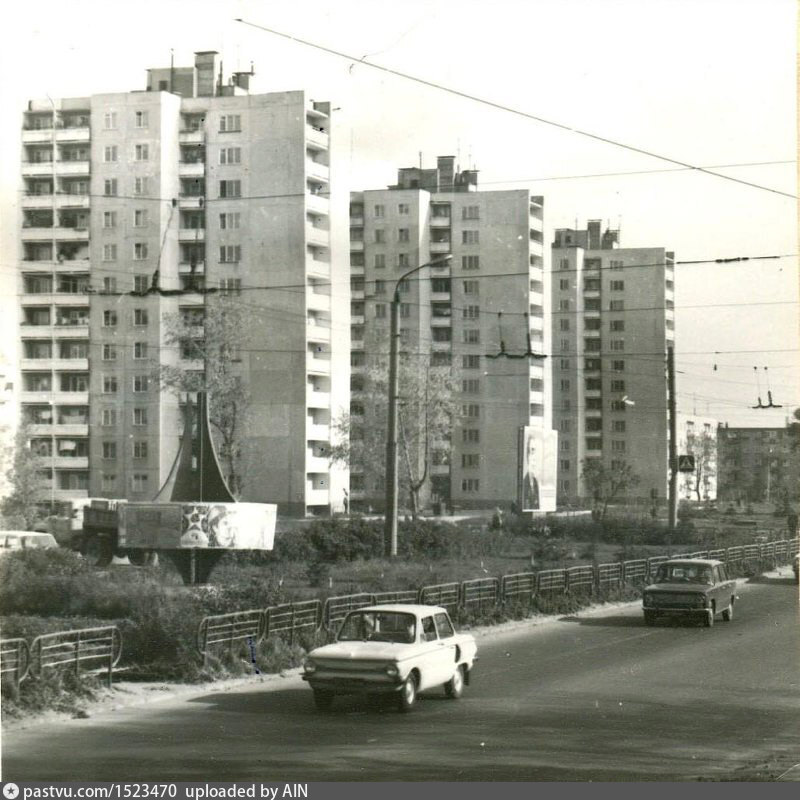 Половина 70. Улица Коминтерна ретро Новосибирск. Дом Милашенкова 12 1981 год. Двенадцатиэтажного дома Сумгаит. Ул героев Хасана 70х годов.