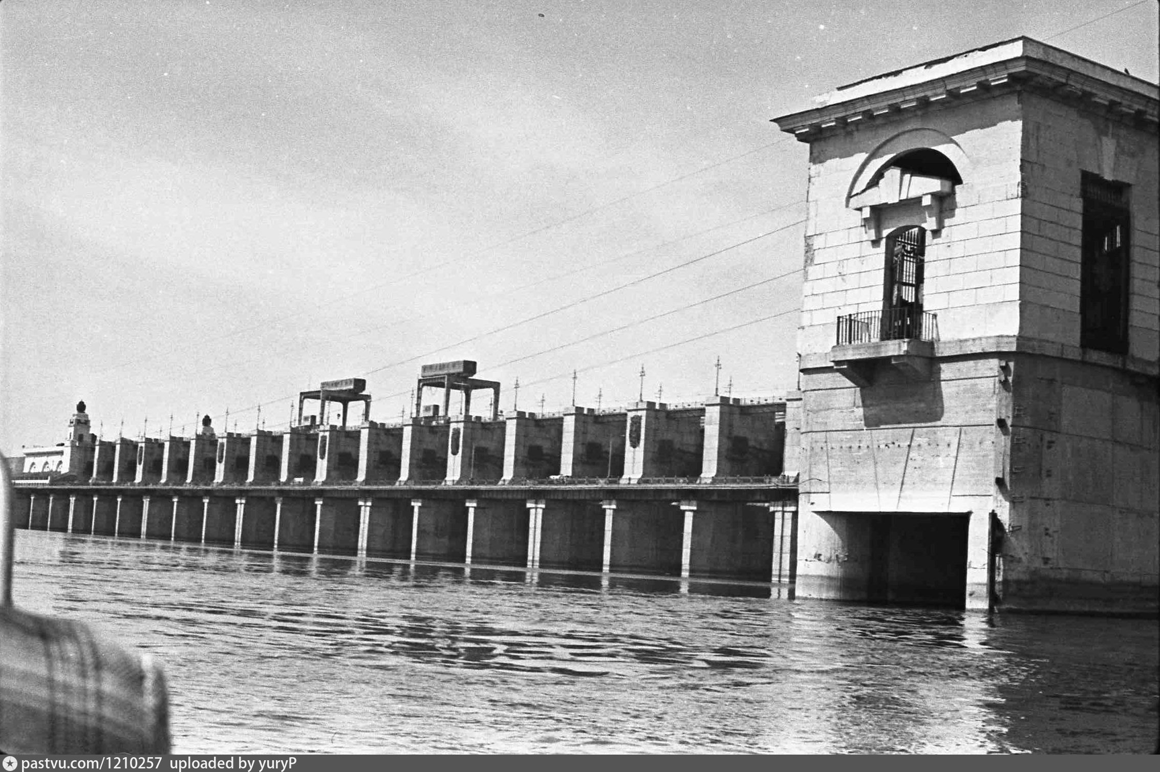 Ереванское водохранилище фото