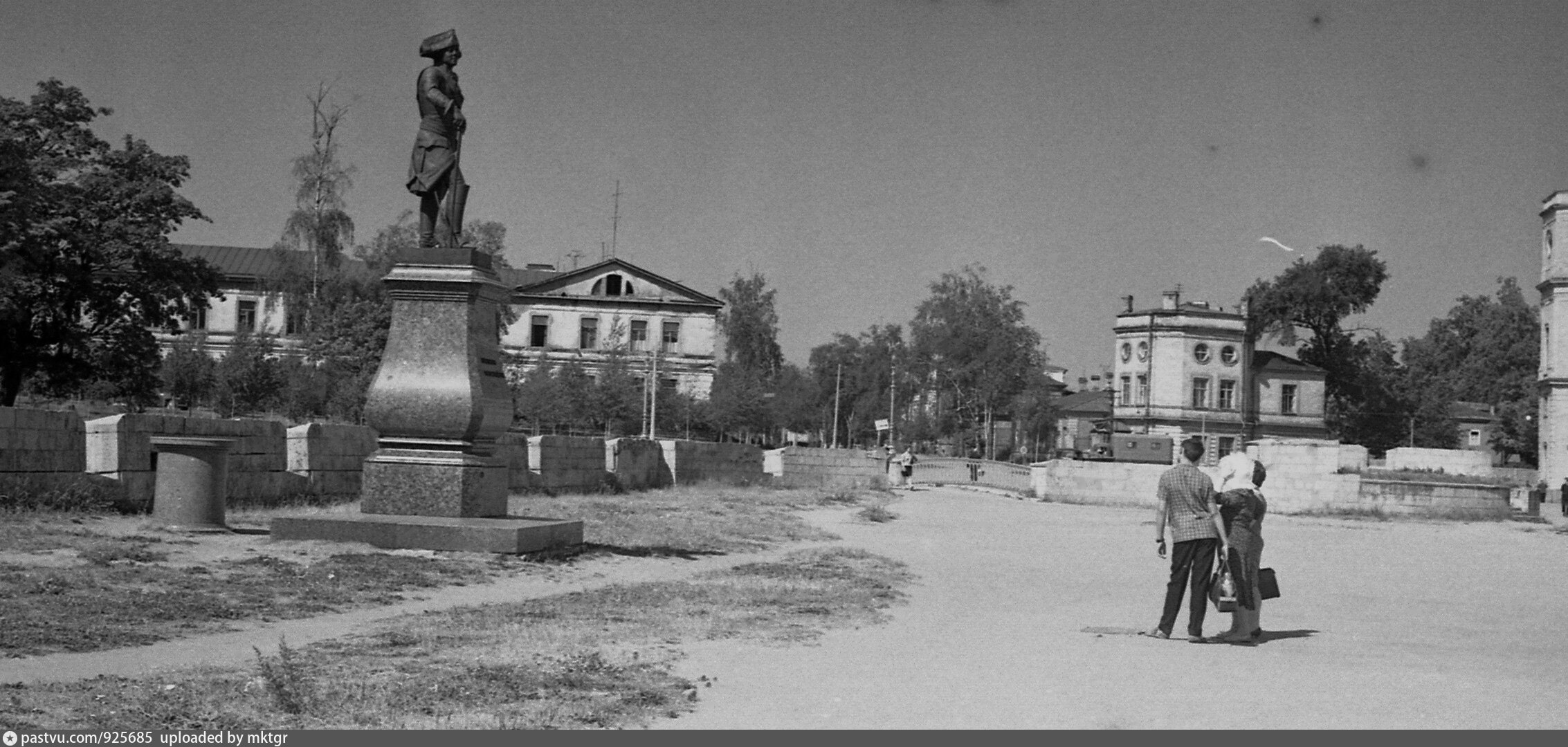 варшавский вокзал в гатчине