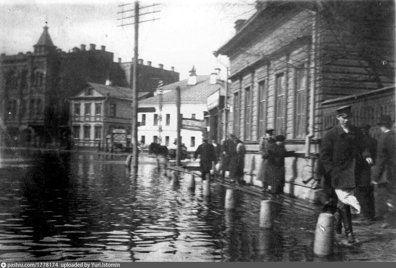 Прошлый г. Наводнение в Рыбинске в 1915 году. Рыбинск 1931. Наводнение в г. Рыбинске. Рыбинск в 20 веке.