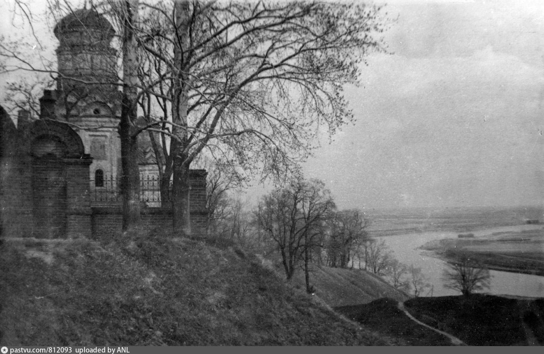 Коломенские села. Село Дьяково в Коломенском. Дьяково деревня Москва Коломенское. Коломенское Дьяковское кладбище. Коломенское музей-заповедник деревня Дьяково.