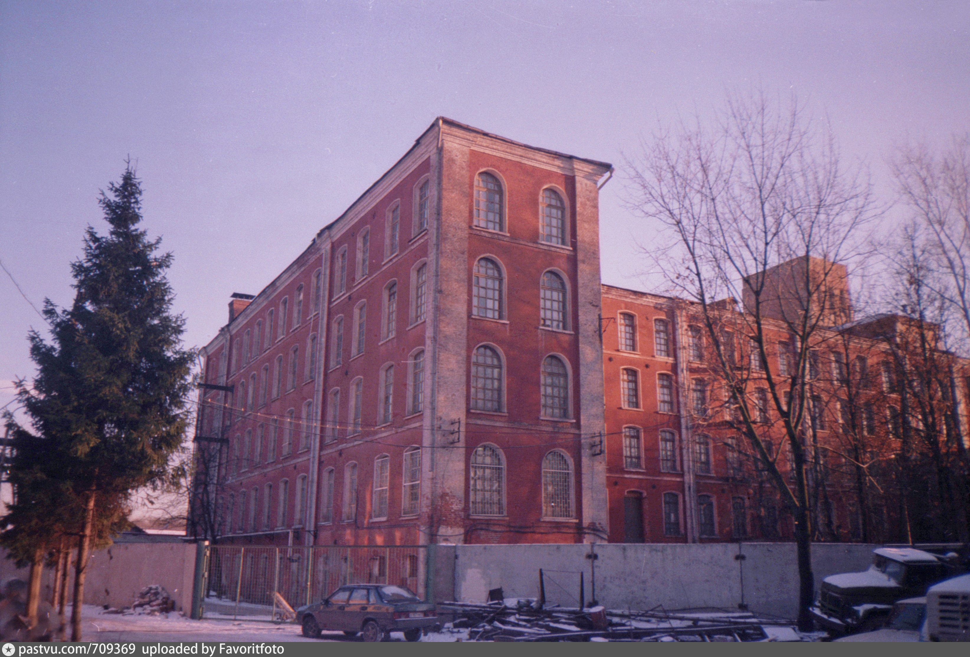 Реутовская мануфактура ул. Мануфактура реутова. Мануфактура реутова. Реутов мануфактура победы 1. Реутовская мануфактура реутов.