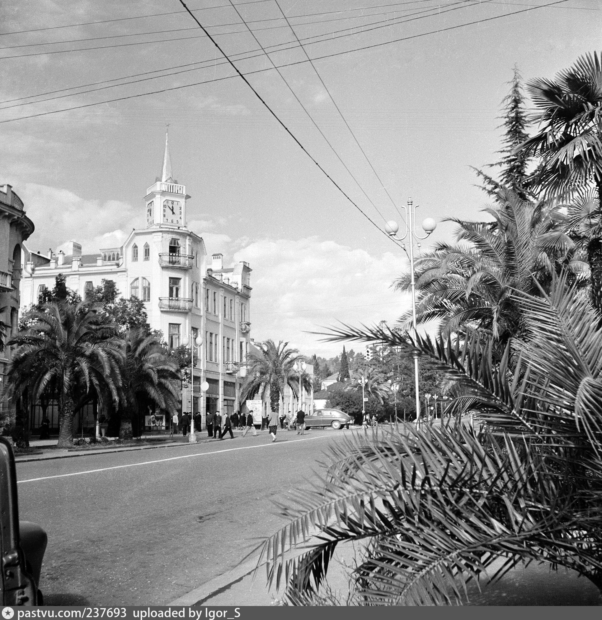 Камера реального времени сухуми. Сухуми 1950-е. Сухуми вокзал 1950-е. Абхазия СССР Сухум. Сухуми старый город.