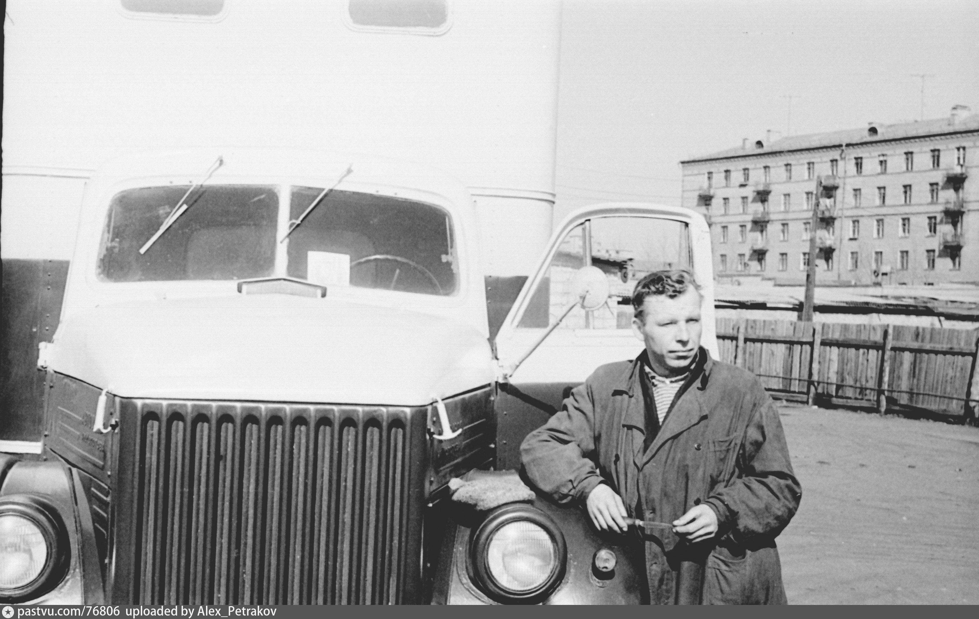 Маленькие автобазы. Автобаза 23 Мосхлебтранс. Автобаза 1960. Автобаза МГУ. Автобаза СССР.