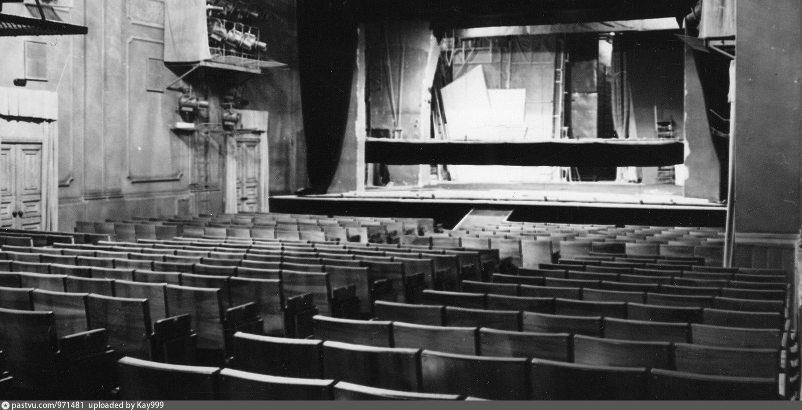 Мхт 9 10. Театр Современник 1956. Театр Современник 1960. Театр Современник 1970. Московский театр Современник в 1960.