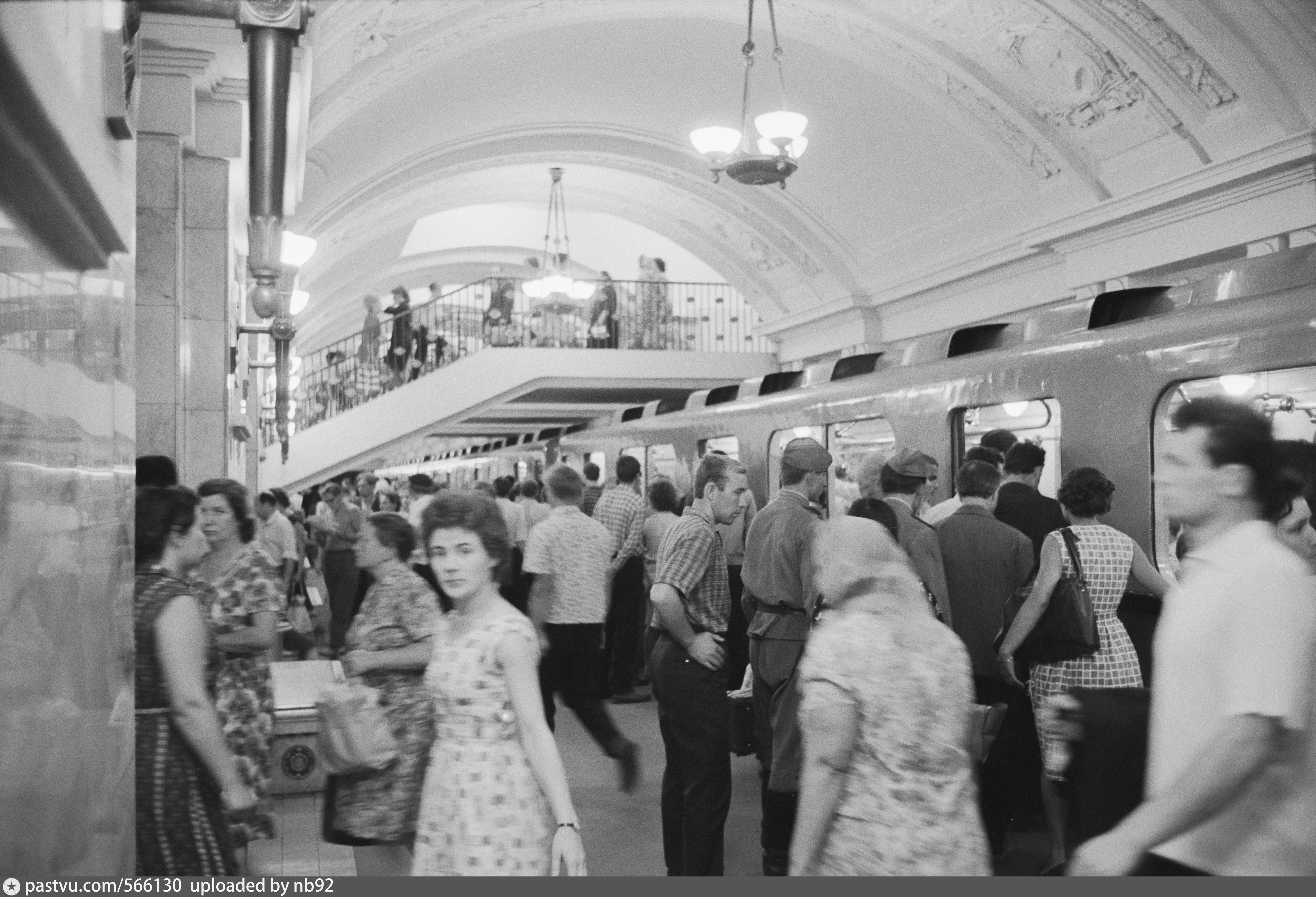 Метро ссср. Станция Октябрьская 1965. Московский метрополитен 60-е. Москва станции метро 60х.