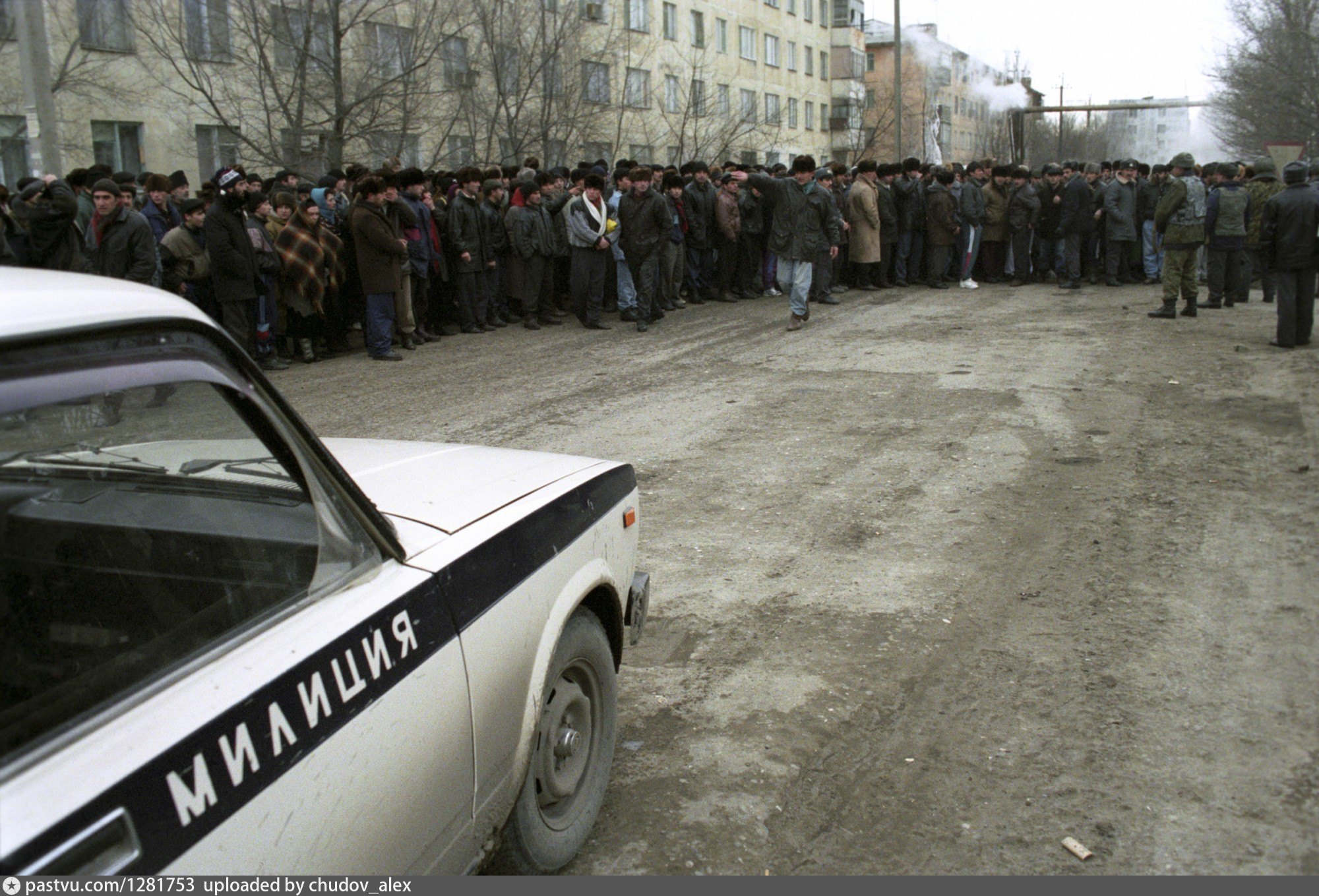 Кизляр на час. 9 Января 1996 теракт в Кизляре. Салман Радуев 1996 Кизляр.