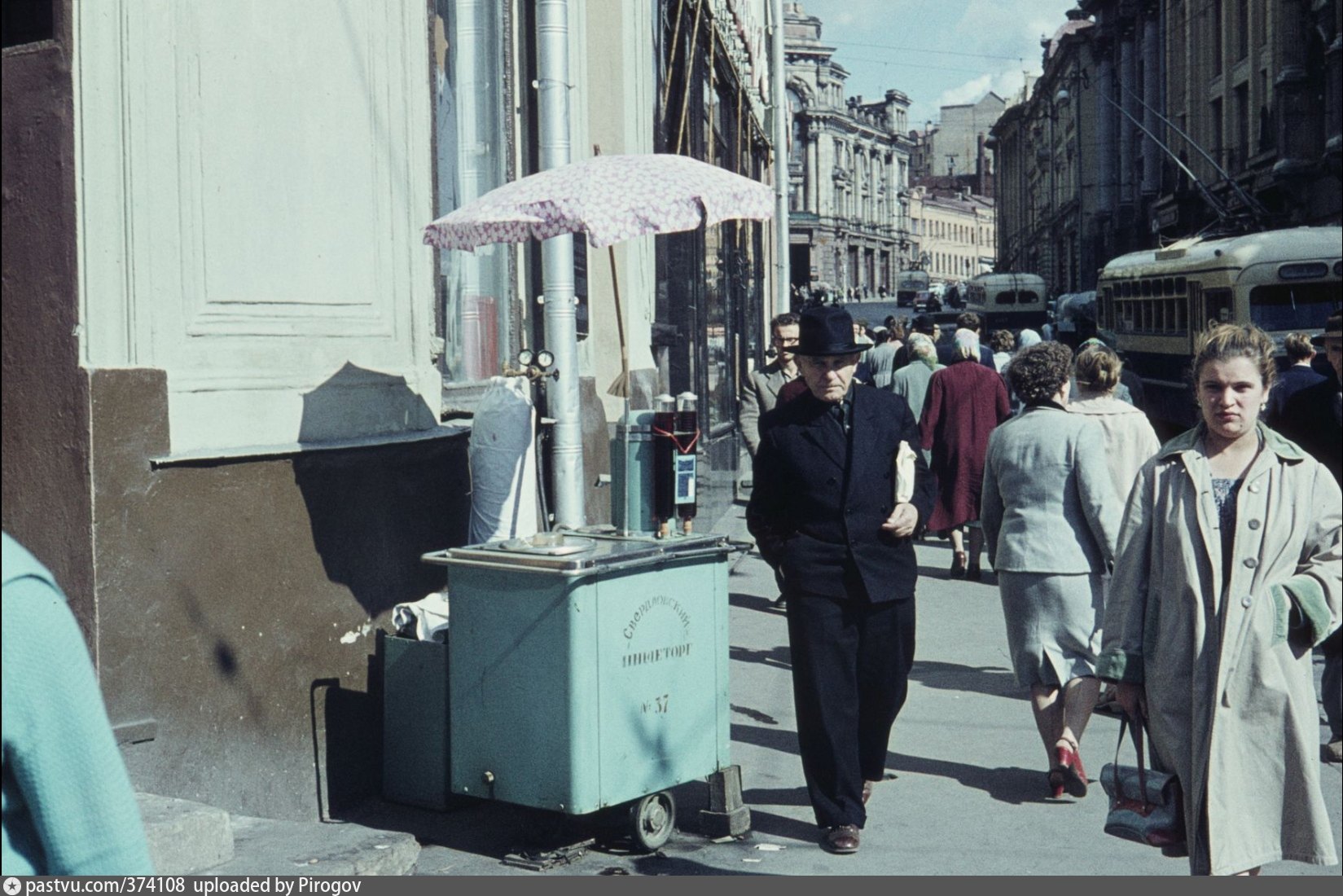 1961 год ссср. Москва 1961 года Джоэл Мартина Халперна. Москва 1961. Москва 1961 год. 1961 Год Москва газировка.