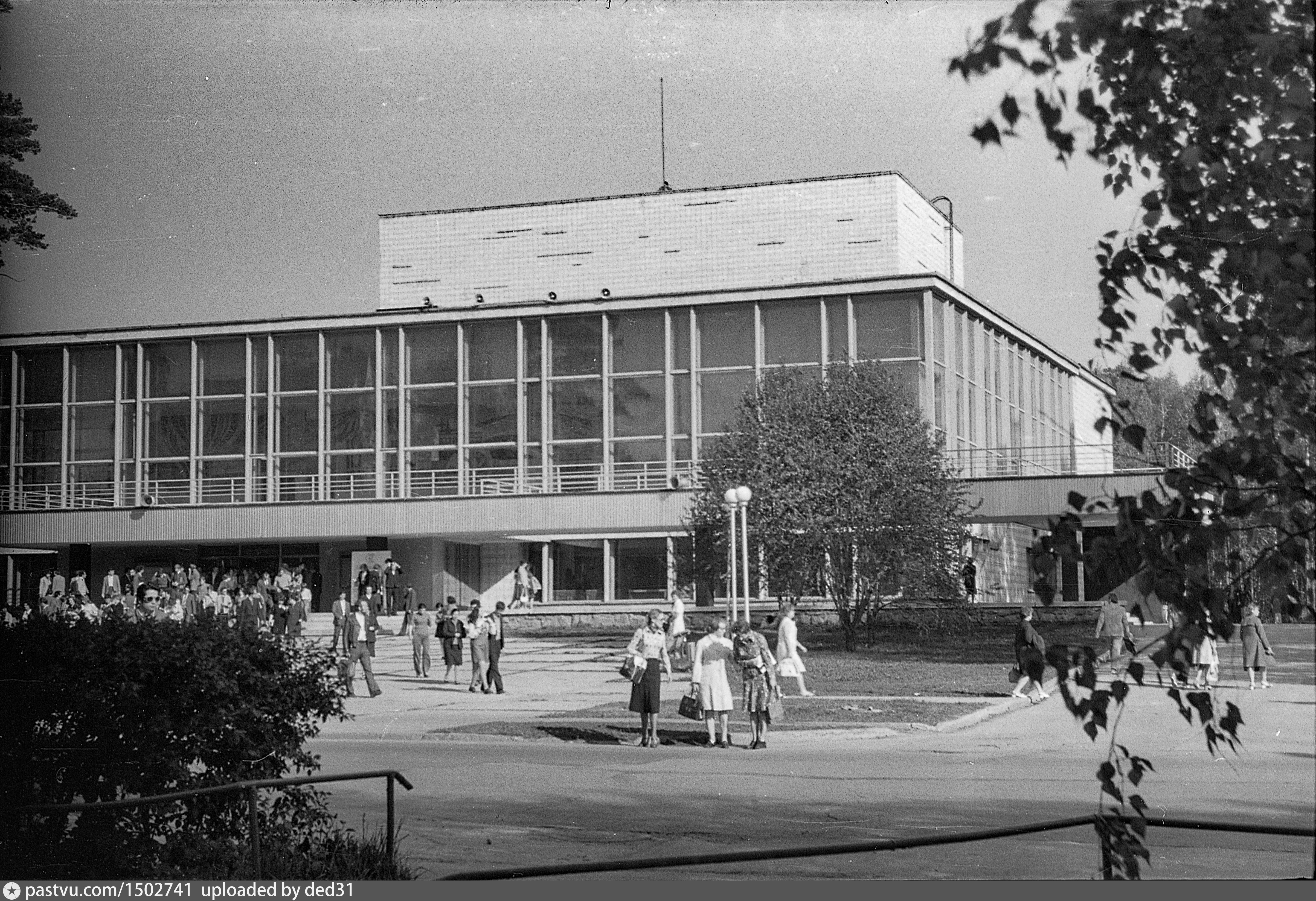 Дом ученых новосибирск. ДК ученых со РАН 1976.